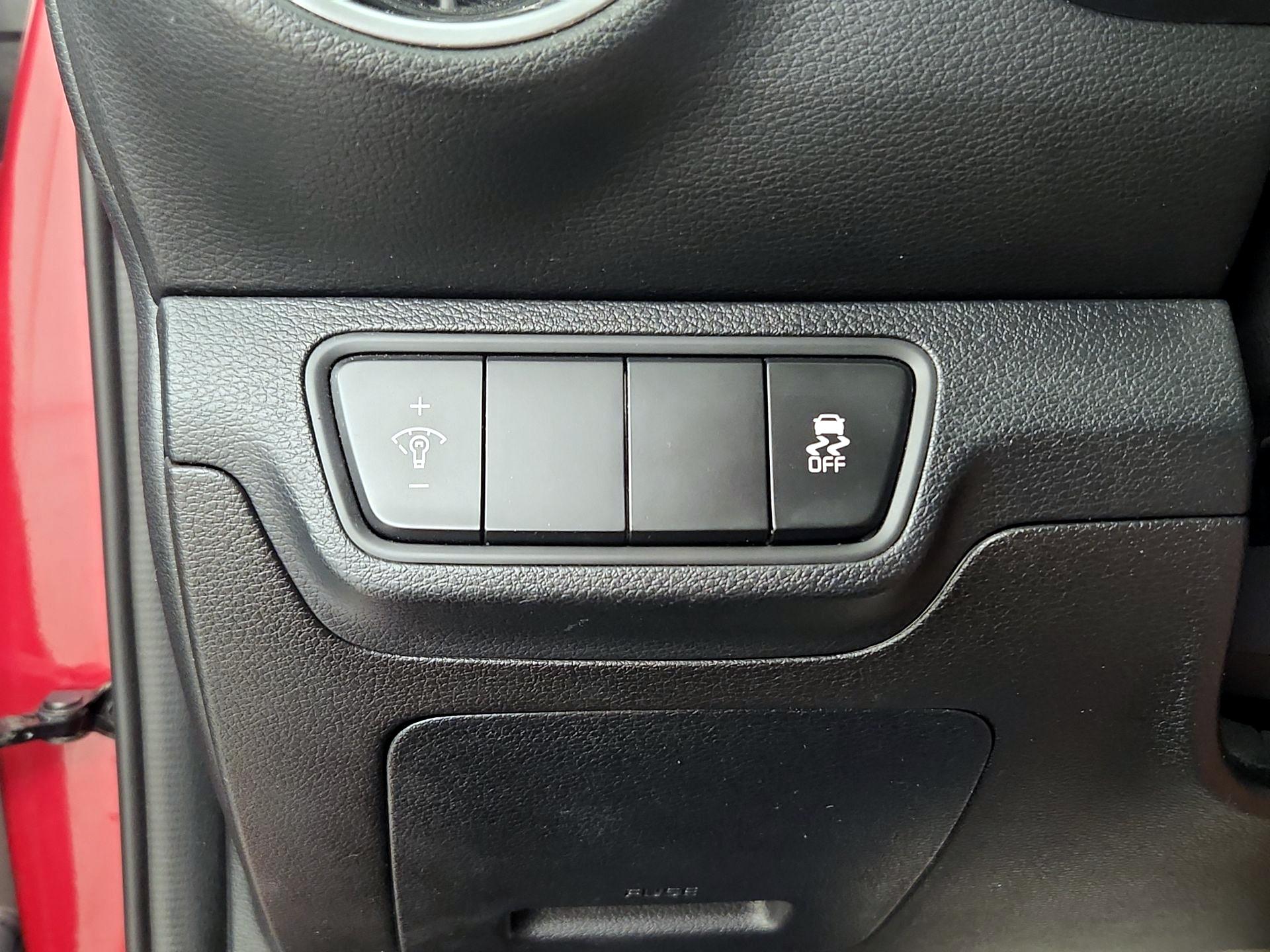 Thumbnail: 2022 Kia Forte - 13