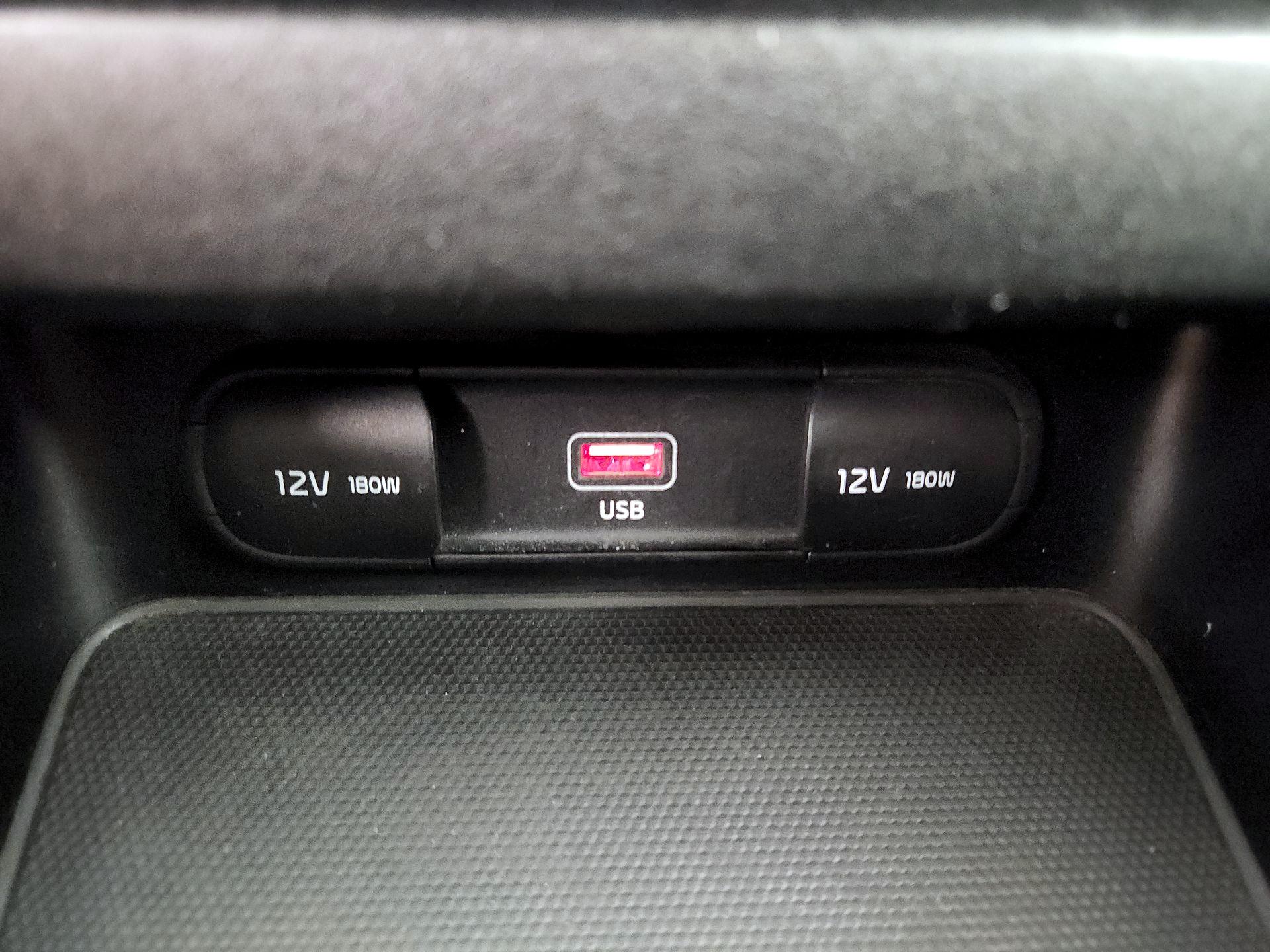 Thumbnail: 2022 Kia Forte - 18