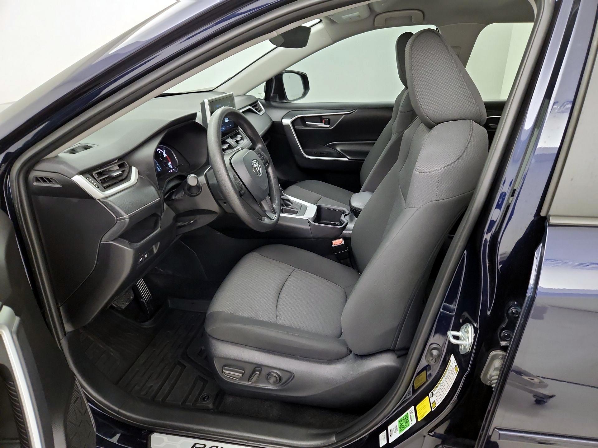 Thumbnail: 2025 Toyota RAV4 - 11