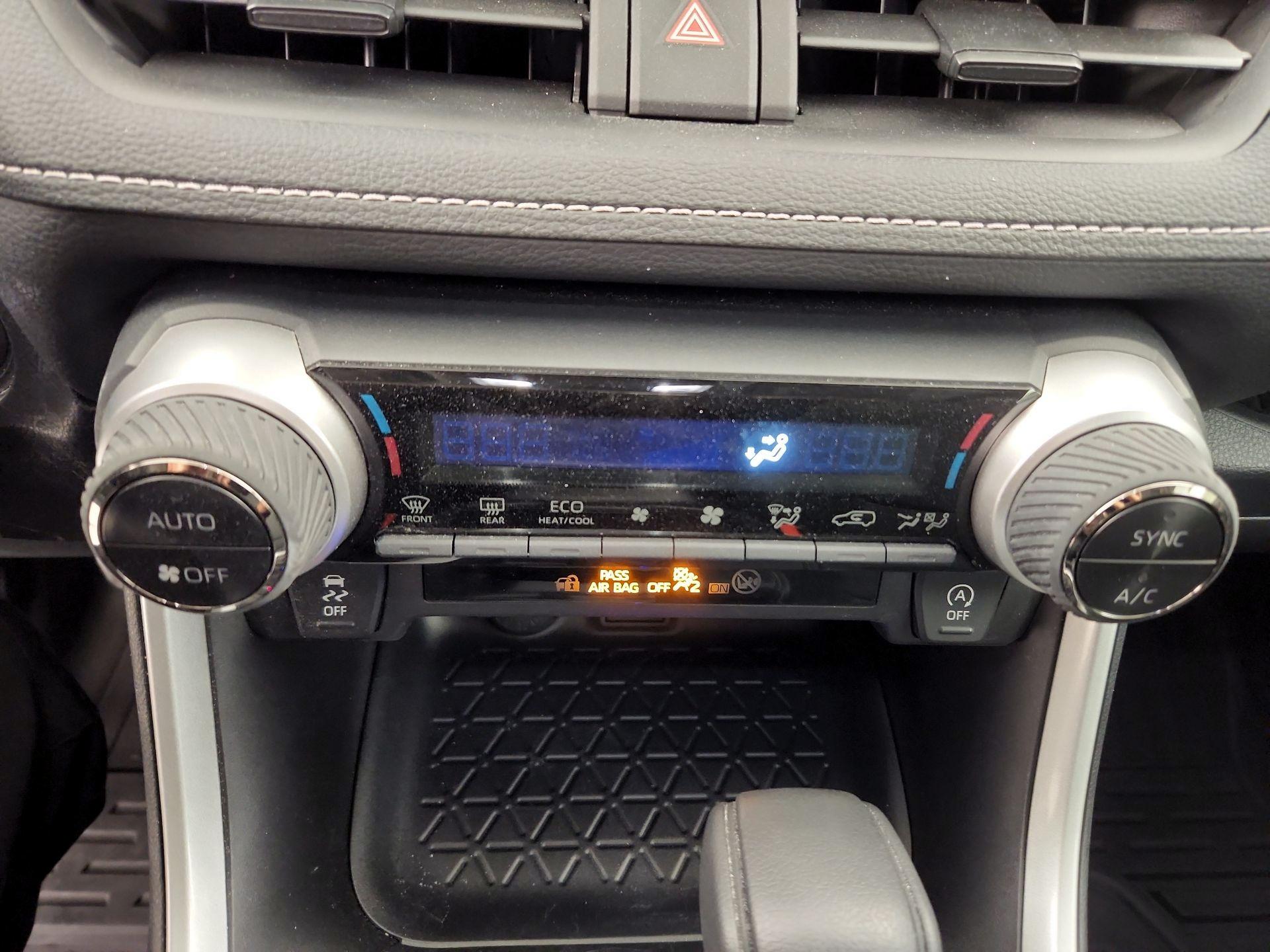 Thumbnail: 2025 Toyota RAV4 - 16