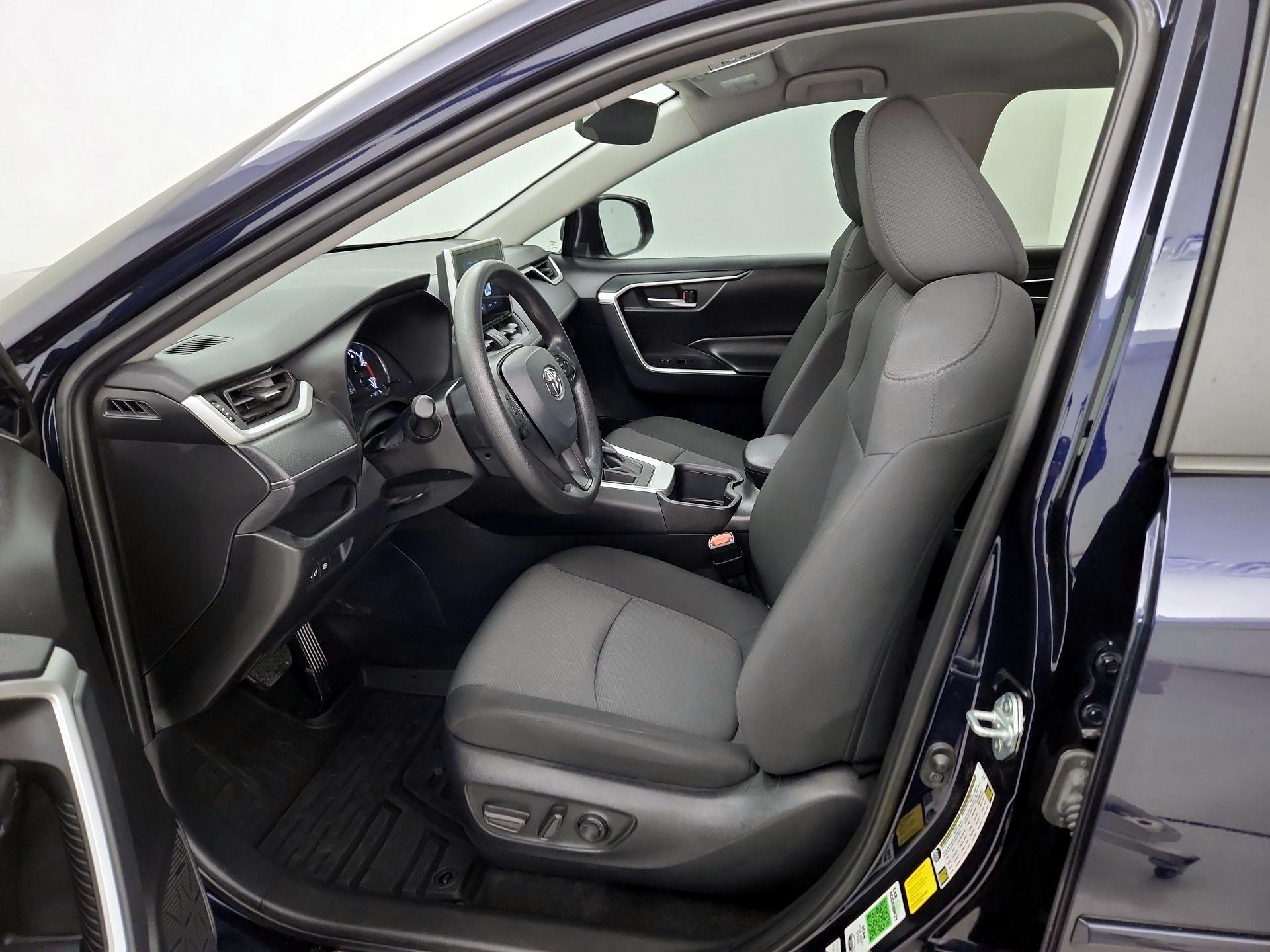 Thumbnail: 2025 Toyota RAV4 - 19