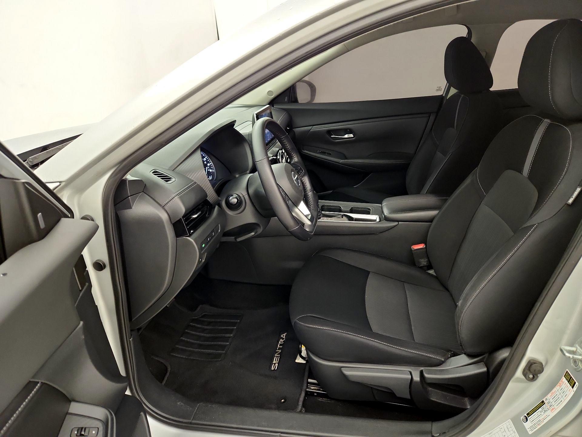 Thumbnail: 2021 Nissan Sentra - 11