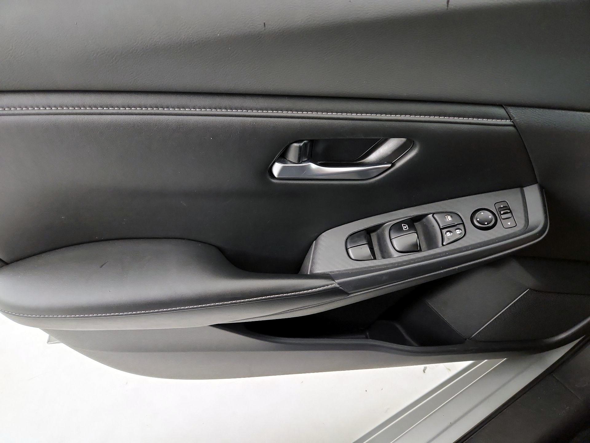 Thumbnail: 2021 Nissan Sentra - 12