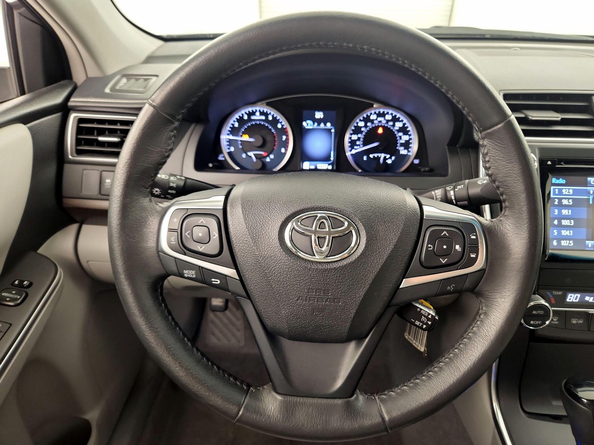 Thumbnail: 2017 Toyota Camry - 10