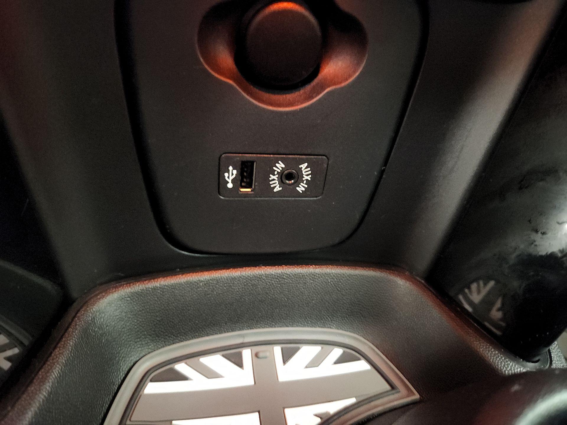 Thumbnail: 2017 MINI Cooper Hardtop - 19