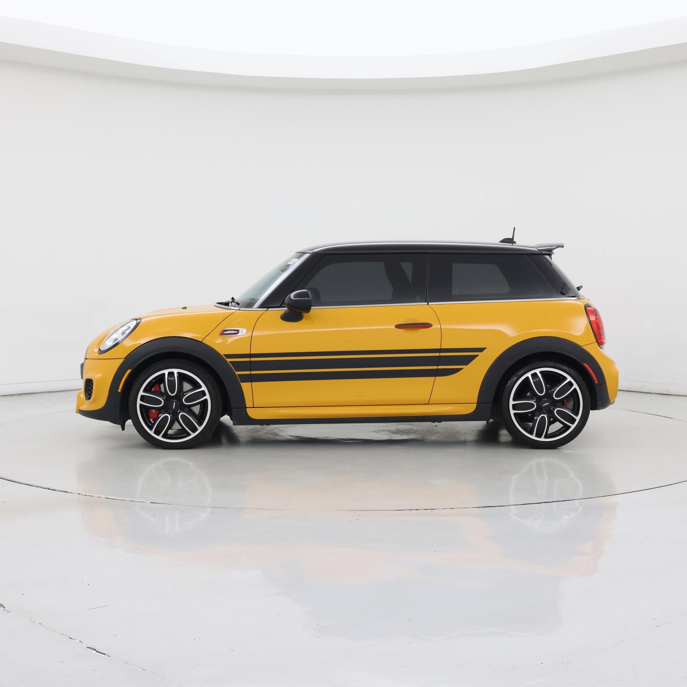 Thumbnail: 2017 MINI Cooper Hardtop - 3