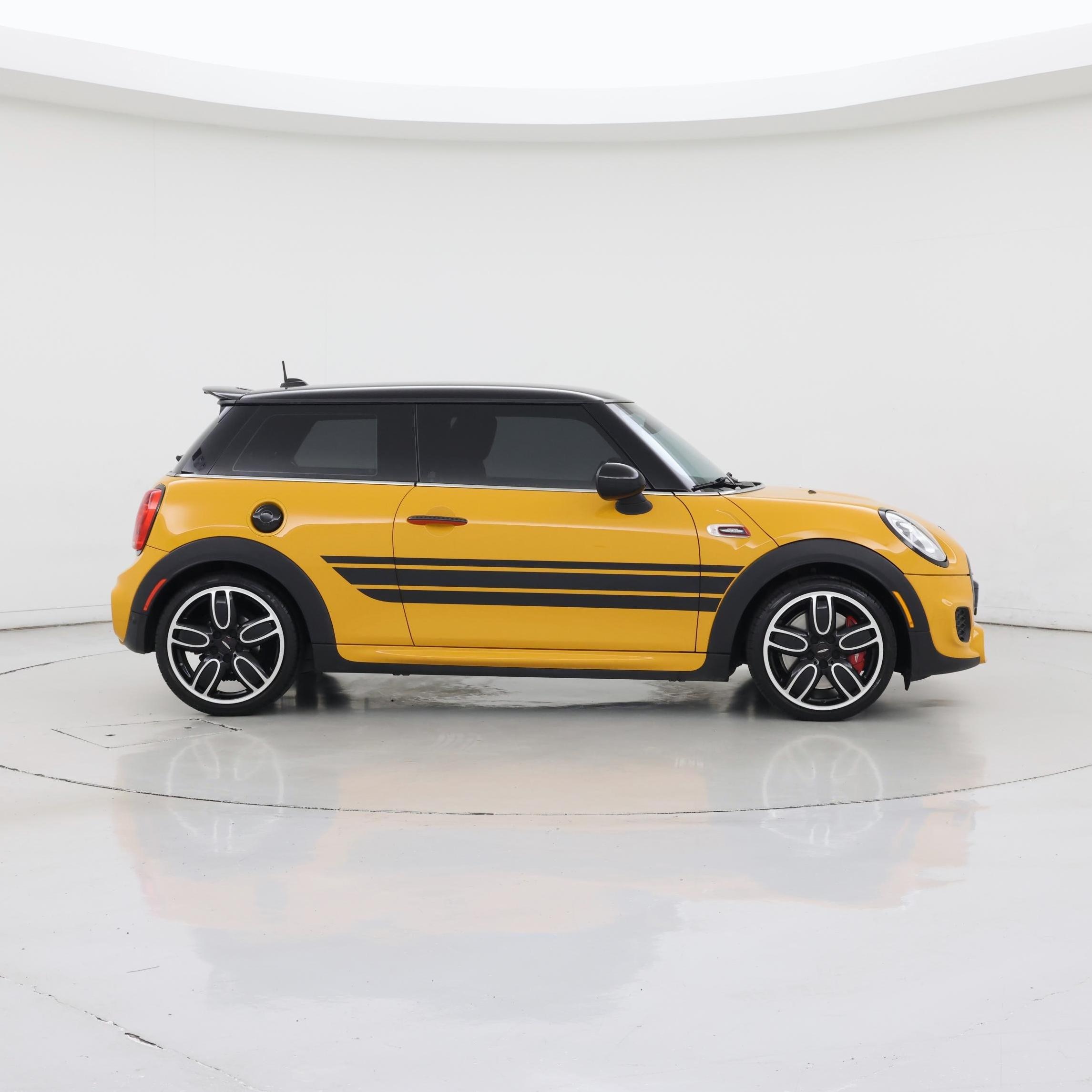 Thumbnail: 2017 MINI Cooper Hardtop - 7