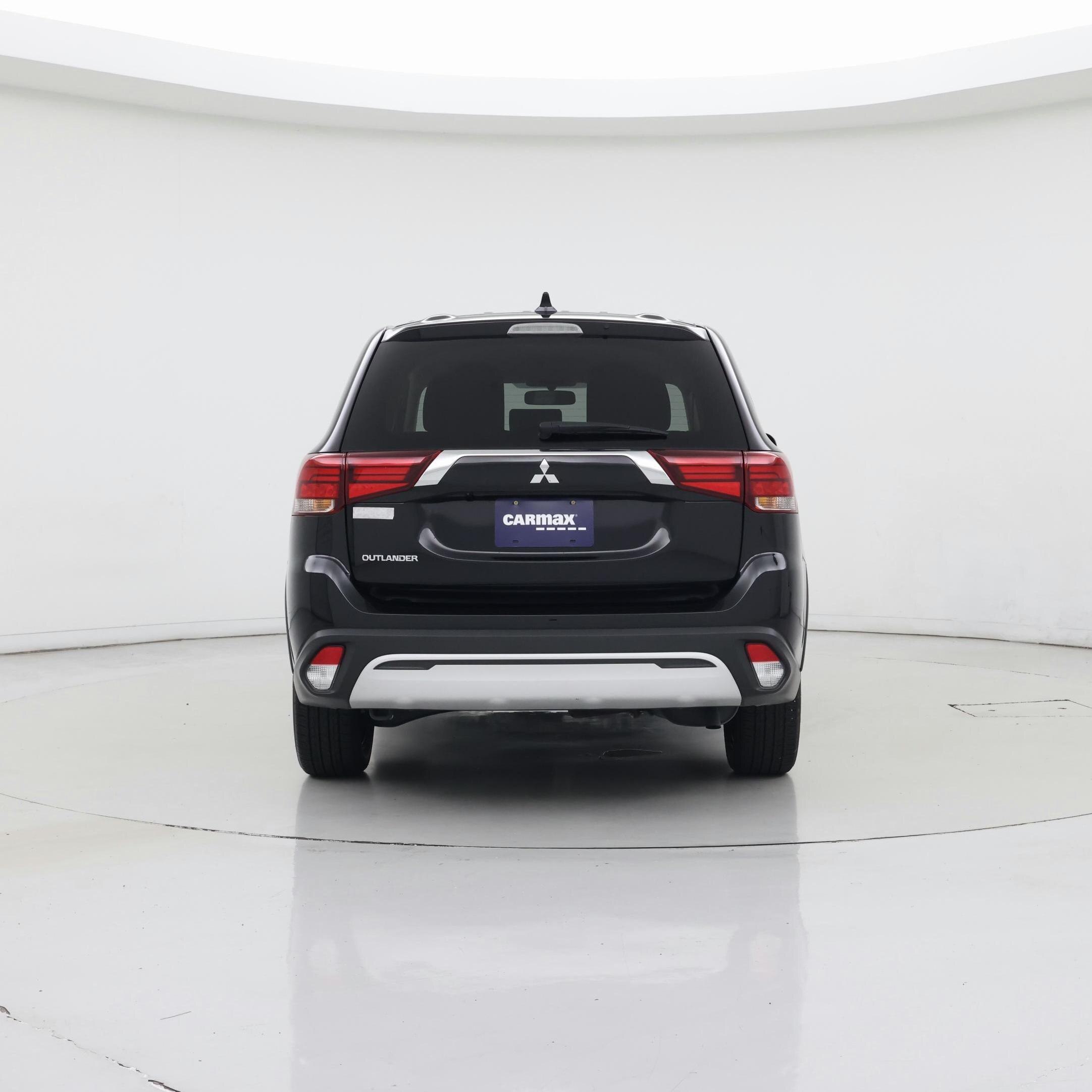 Thumbnail: 2020 Mitsubishi Outlander - 6