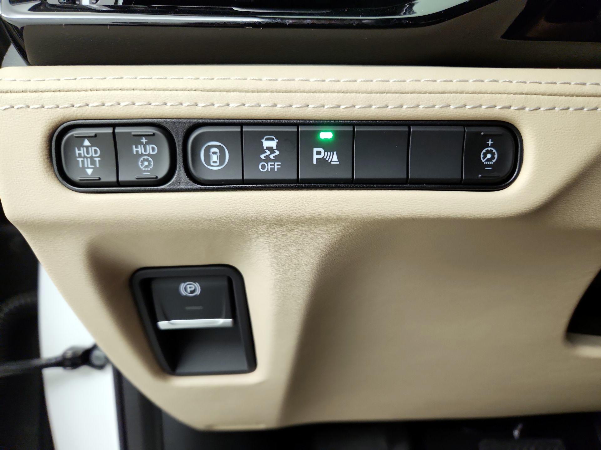 Thumbnail: 2025 Acura MDX - 13