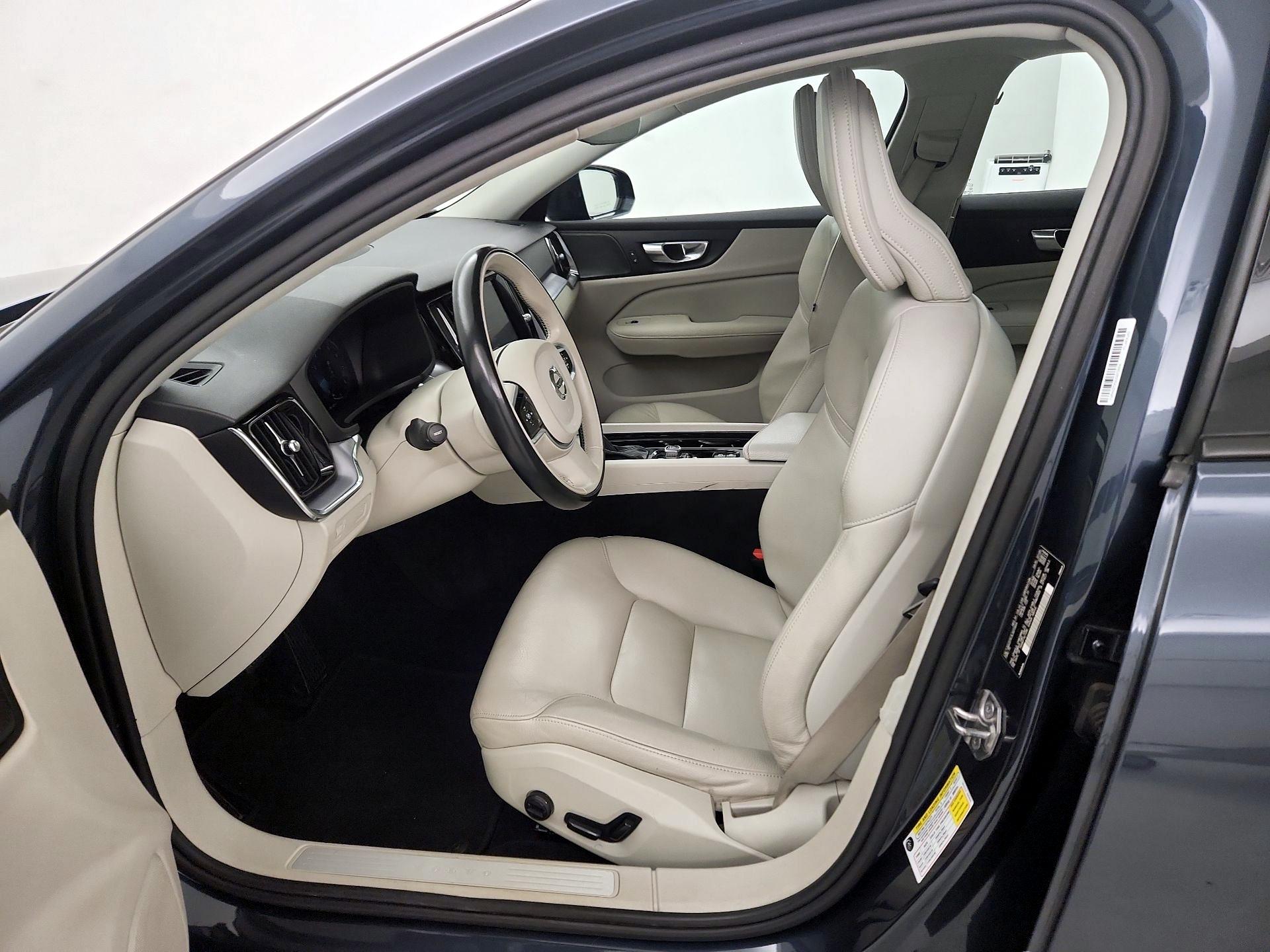 Thumbnail: 2020 Volvo S60 - 11