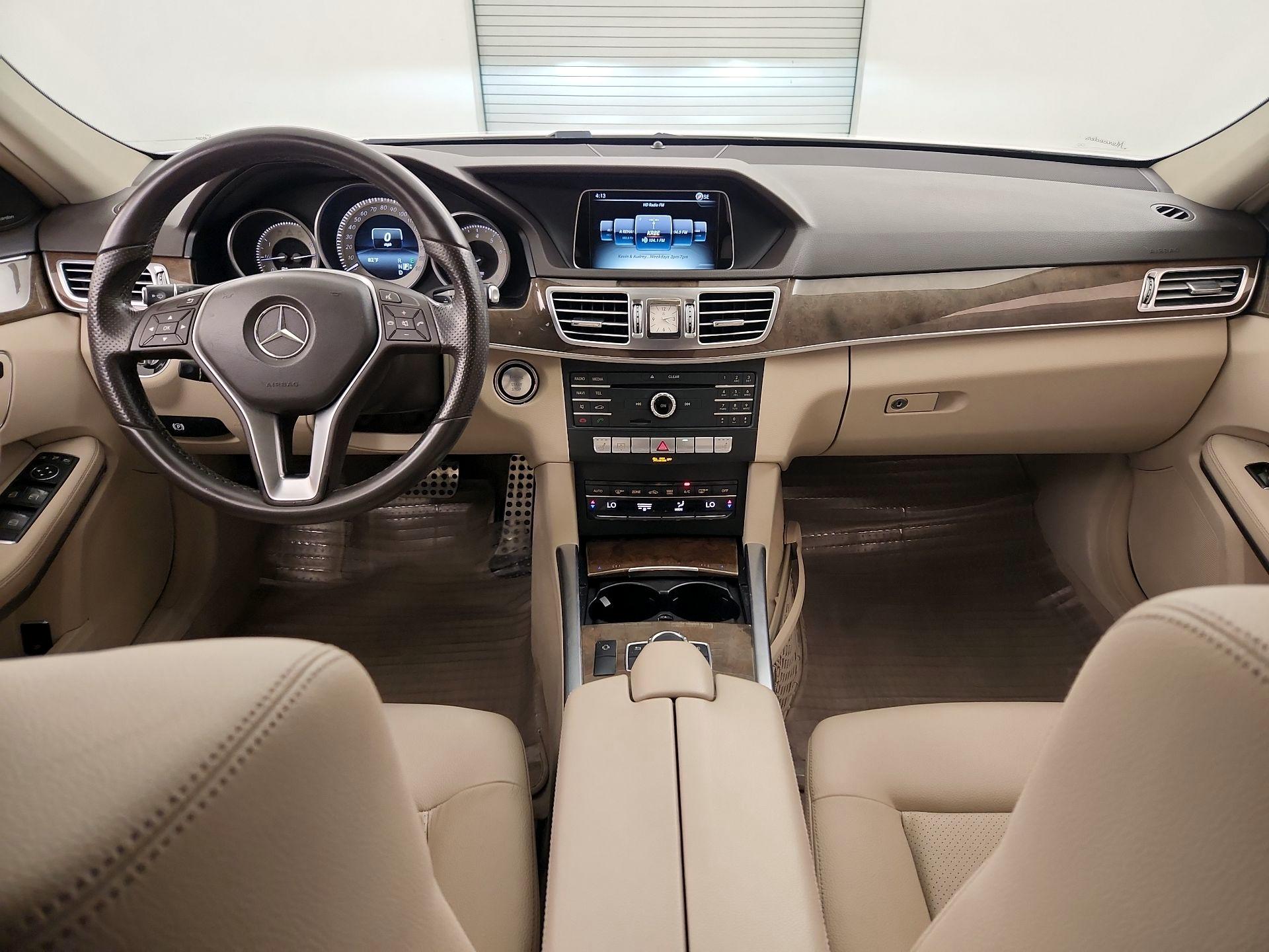 Thumbnail: 2016 Mercedes-Benz E-Class - 9