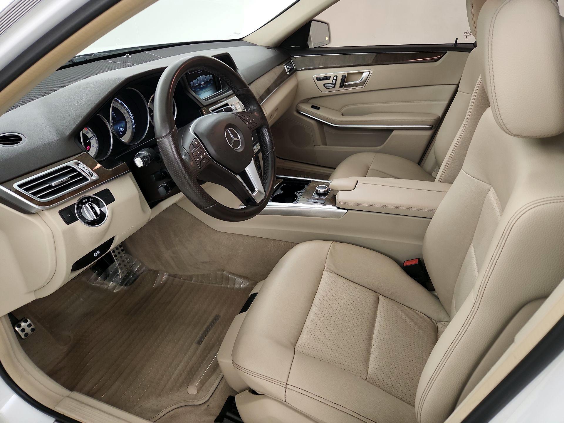 Thumbnail: 2016 Mercedes-Benz E-Class - 11