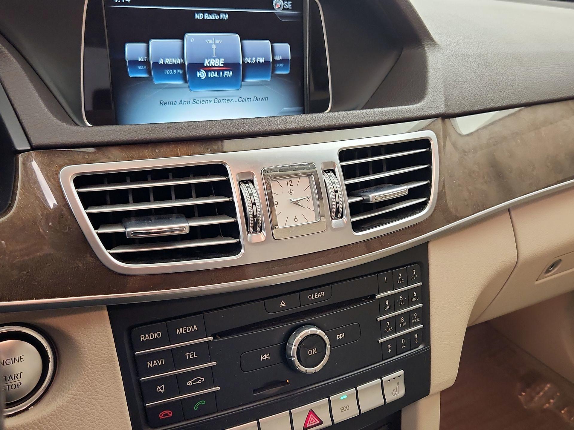 Thumbnail: 2016 Mercedes-Benz E-Class - 16