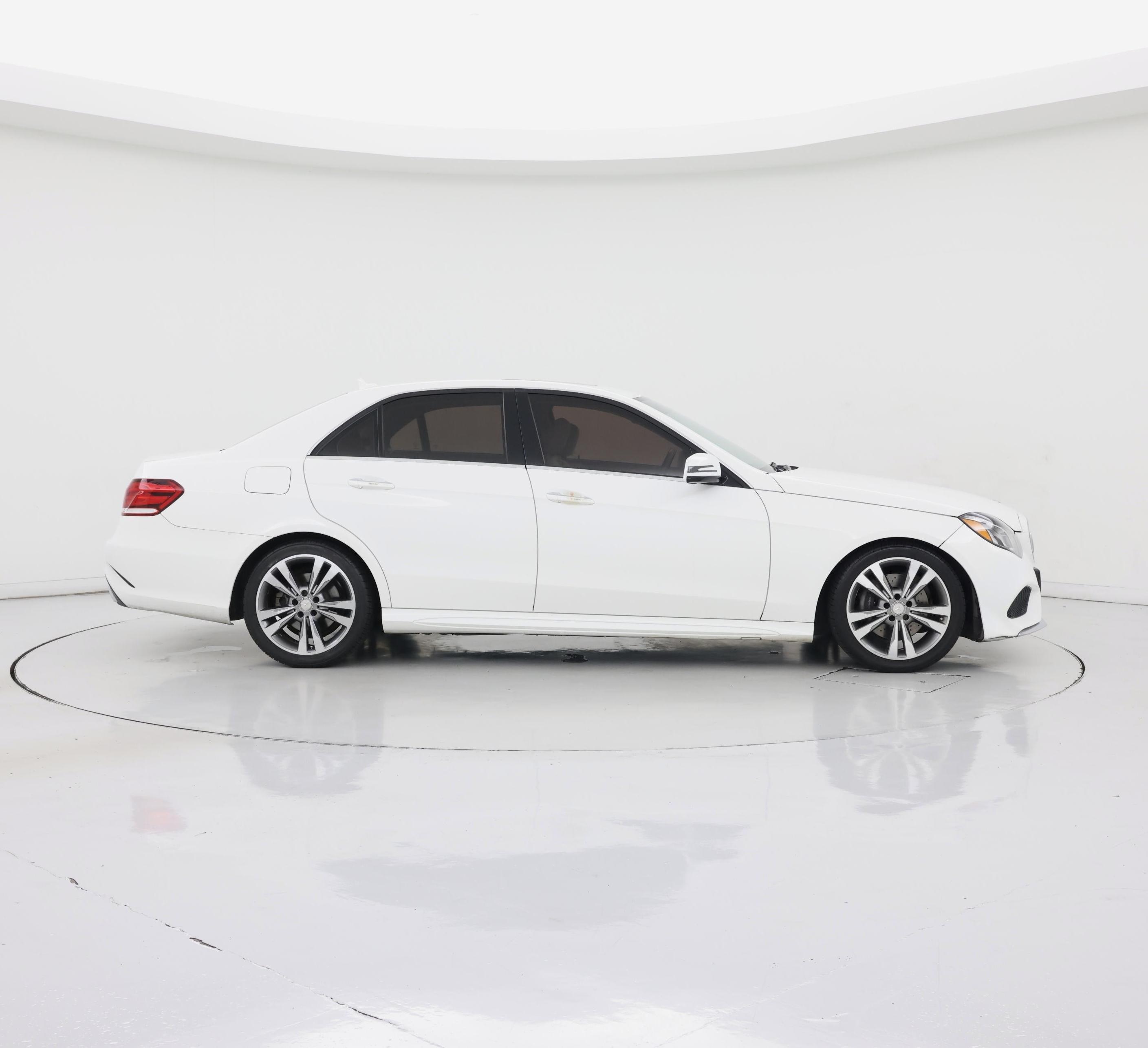 Thumbnail: 2016 Mercedes-Benz E-Class - 7