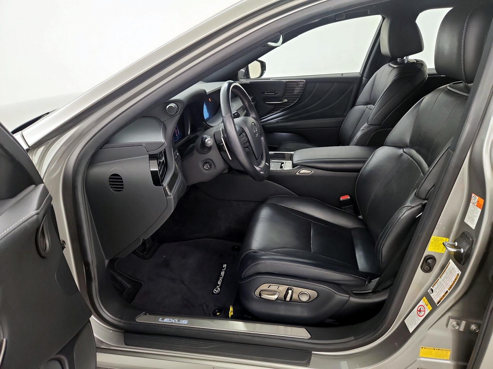 Thumbnail: 2019 Lexus LS - 11