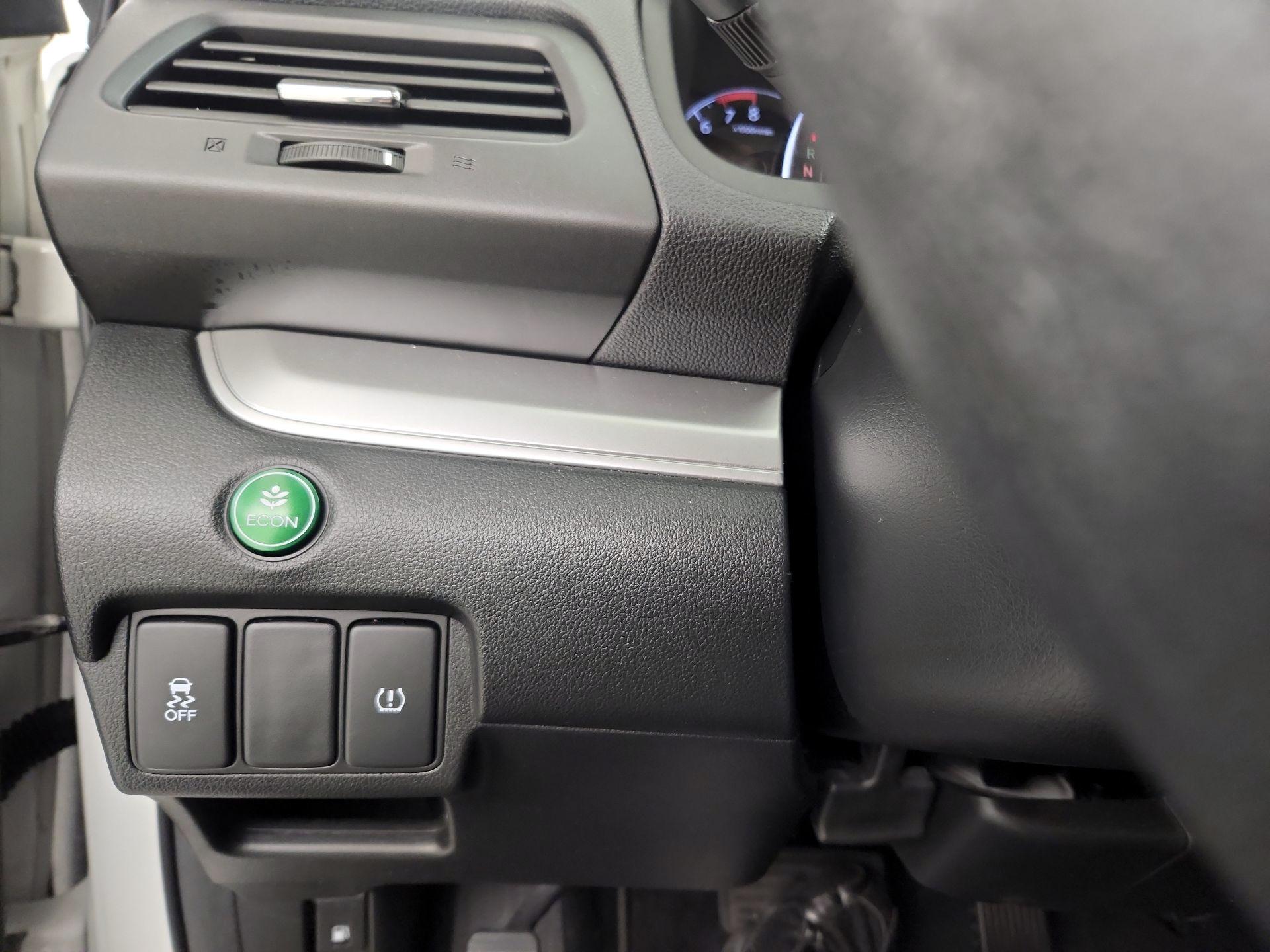 Thumbnail: 2016 Honda CR-V - 13