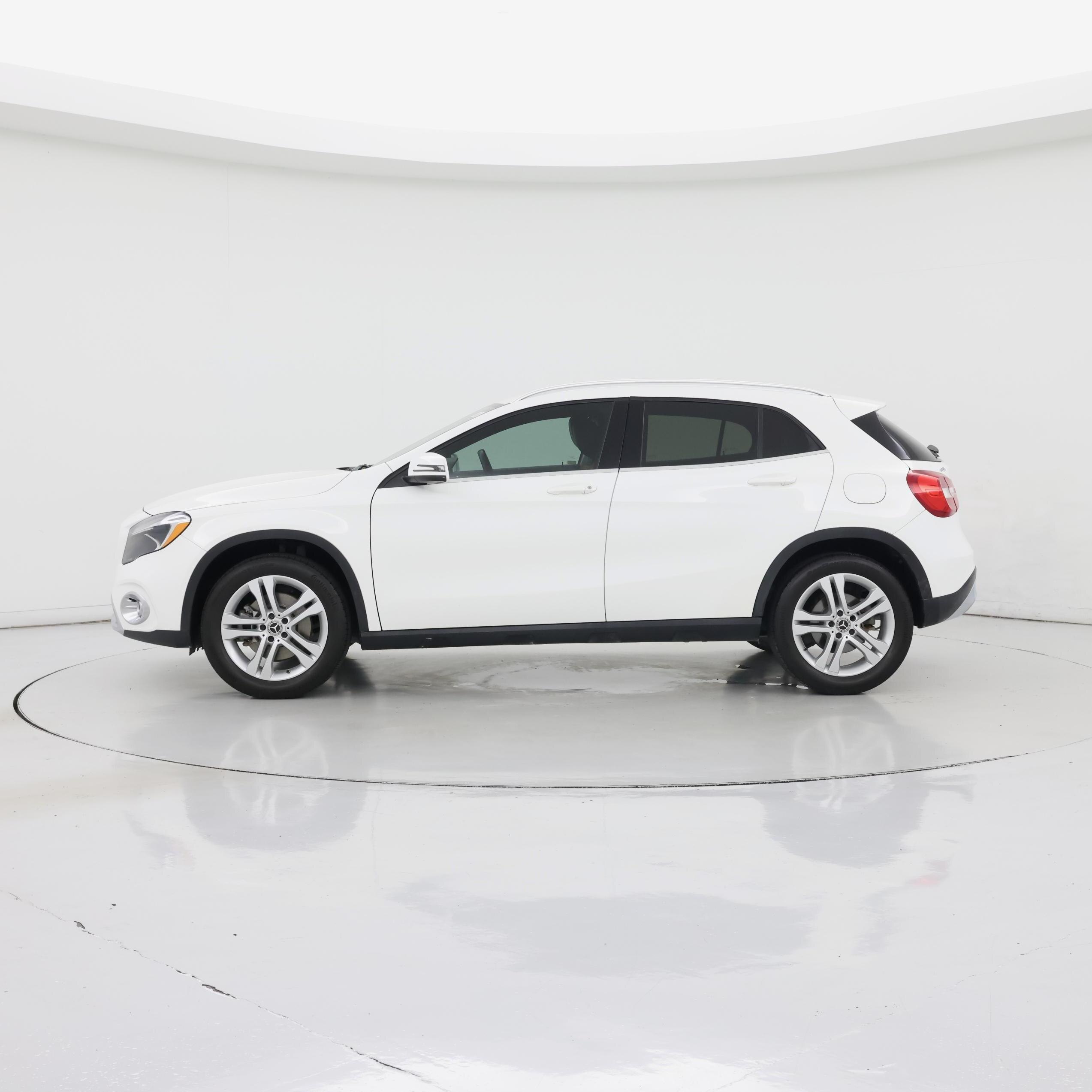 Thumbnail: 2019 Mercedes-Benz GLA - 3