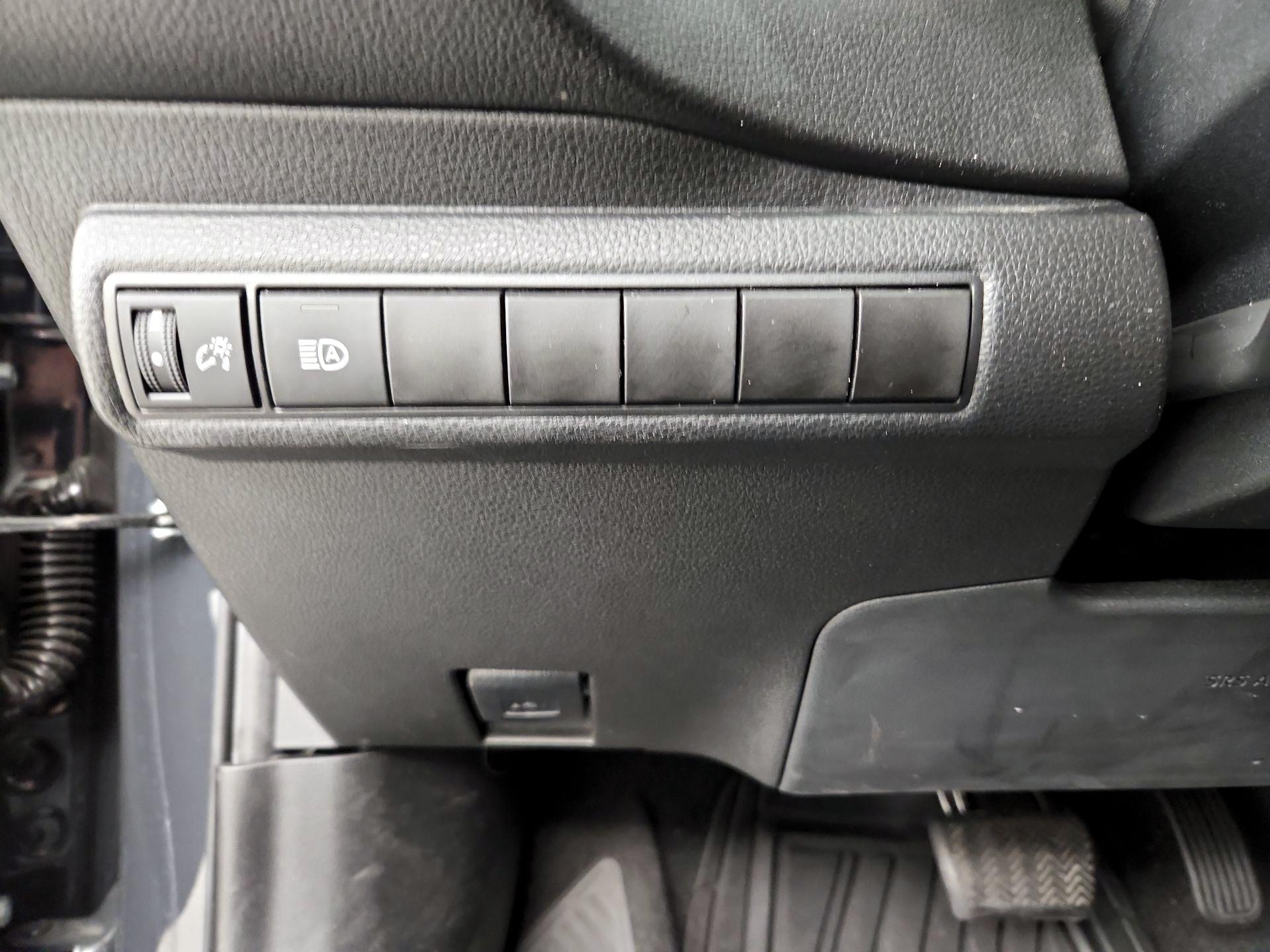 Thumbnail: 2023 Toyota Corolla - 13