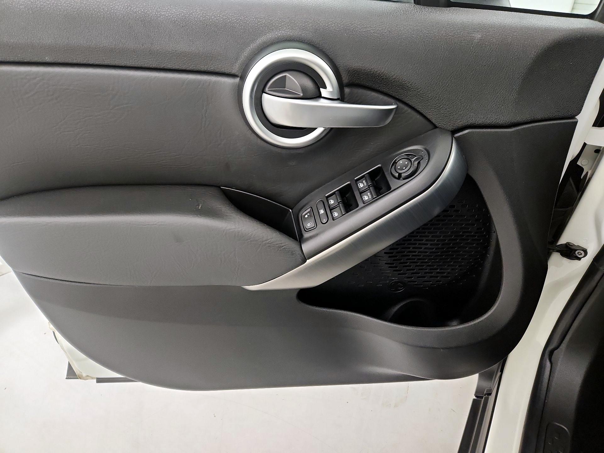 Thumbnail: 2018 Fiat 500X - 12