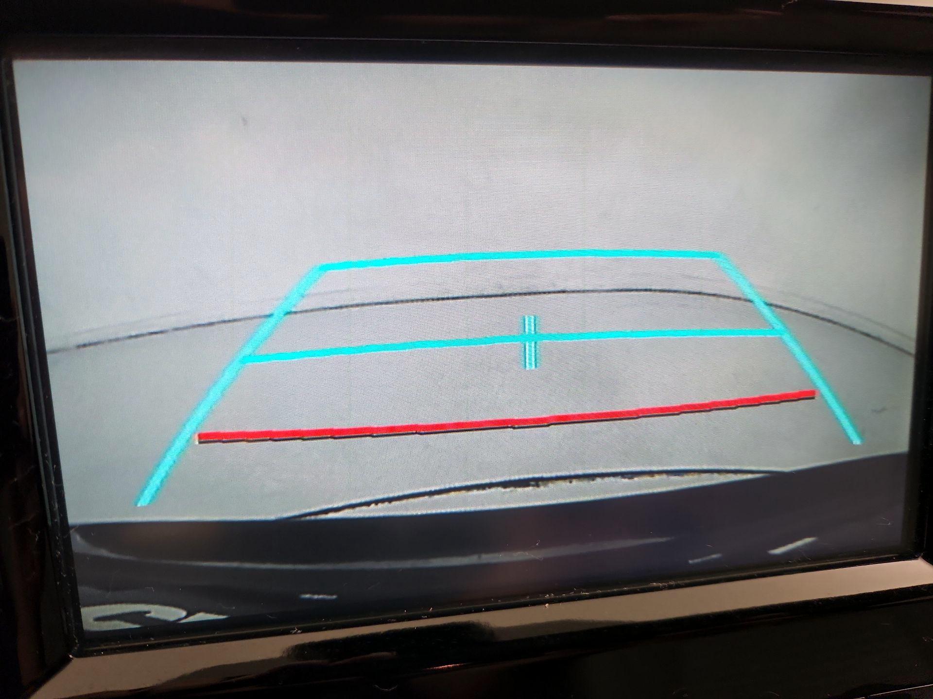 Thumbnail: 2019 Toyota Camry - 14