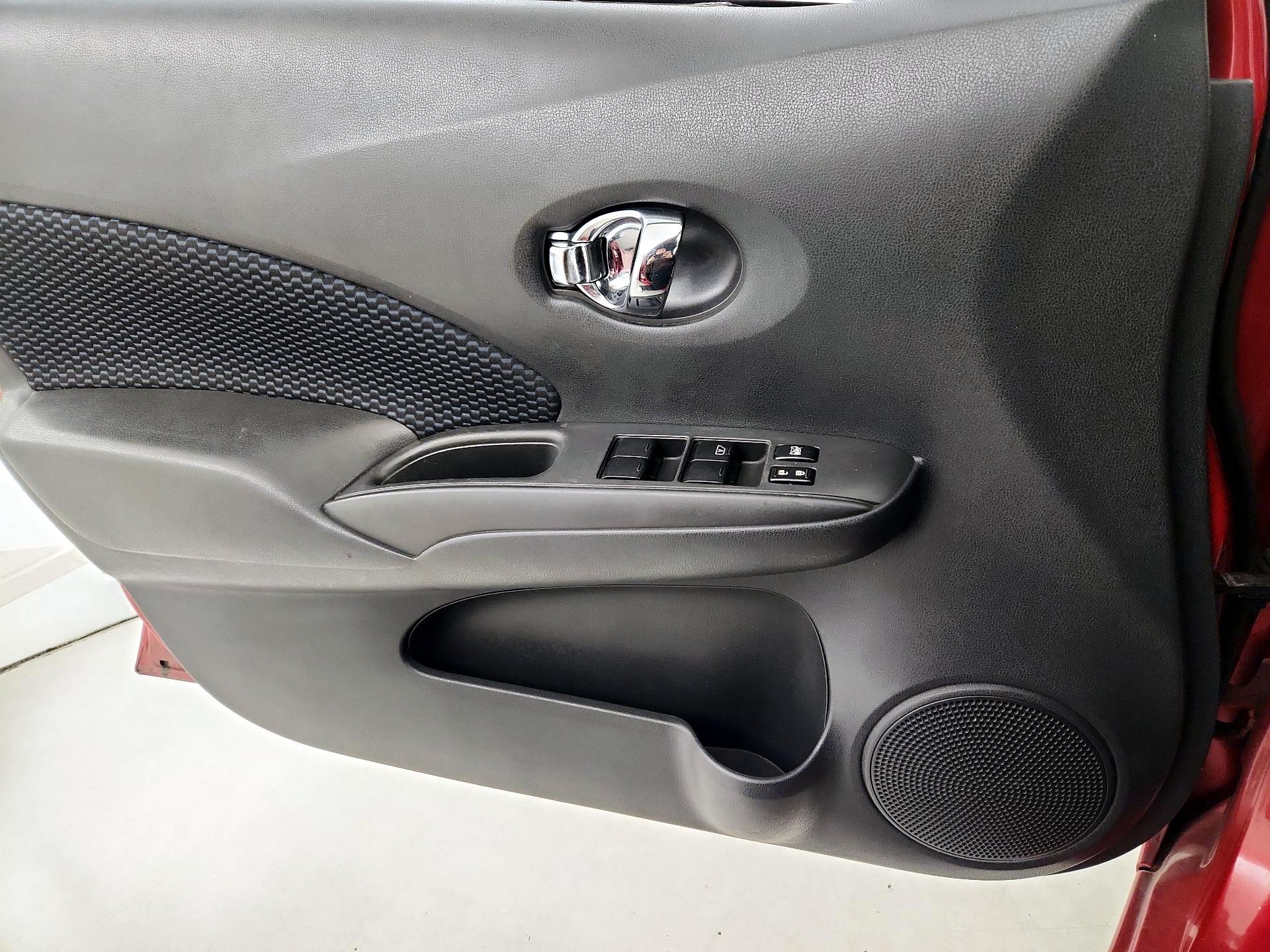 Thumbnail: 2014 Nissan Versa Note - 12