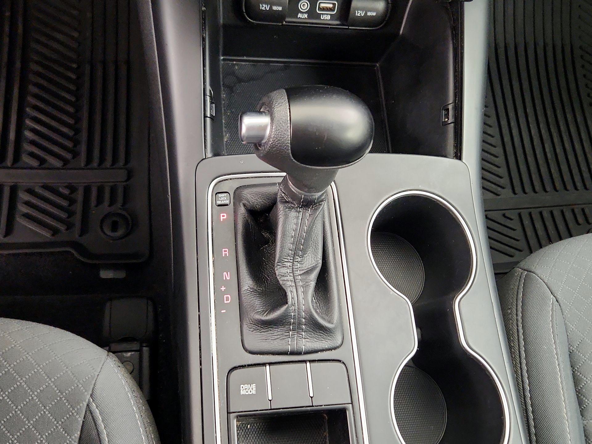 Thumbnail: 2018 Kia Sorento - 17