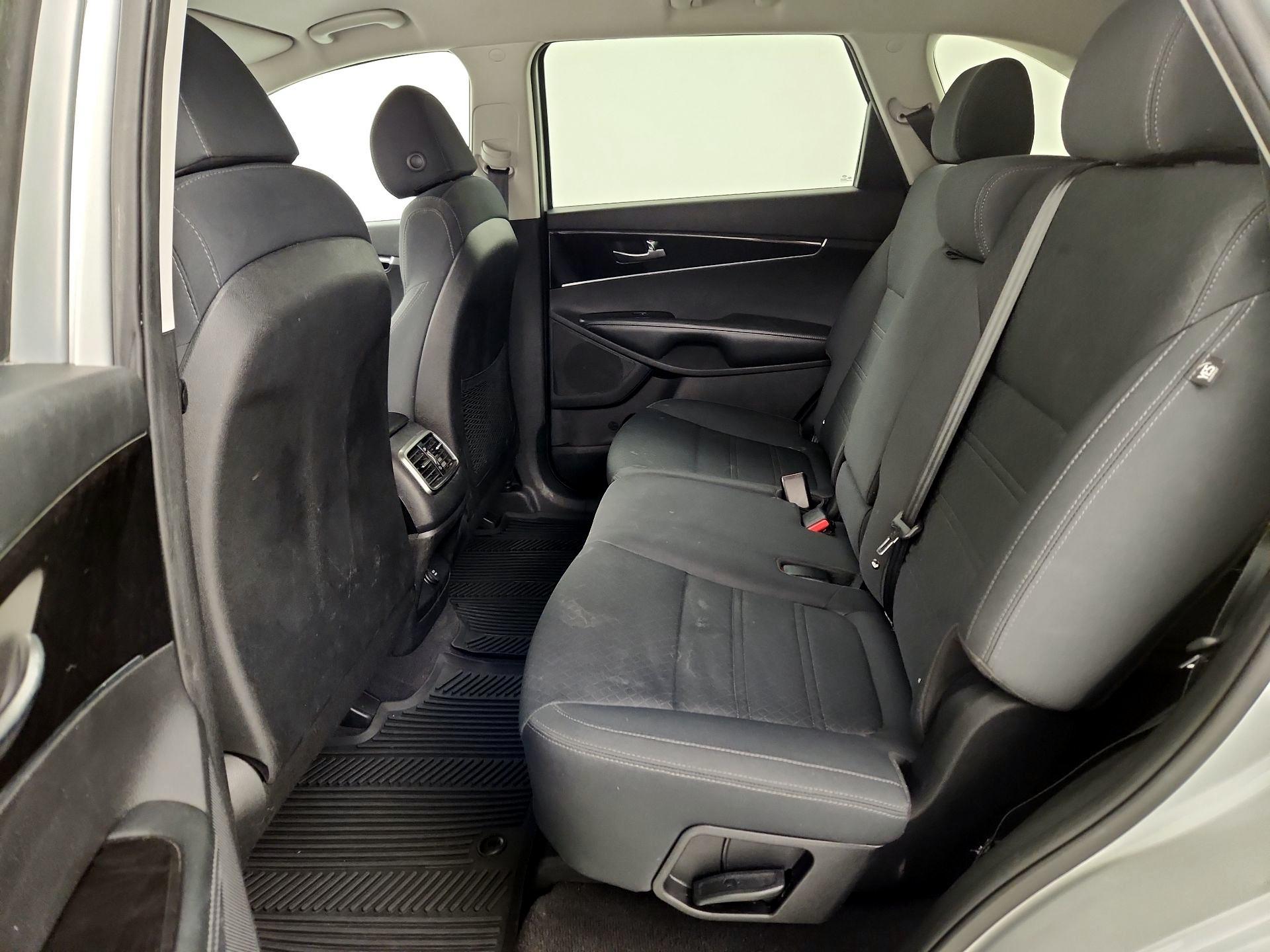 Thumbnail: 2018 Kia Sorento - 19