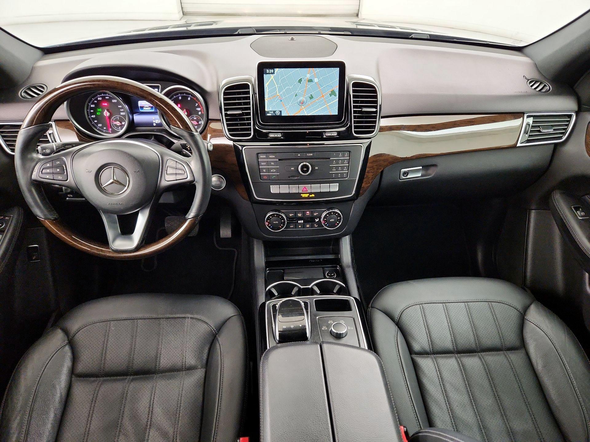 Thumbnail: 2016 Mercedes-Benz GLE - 9