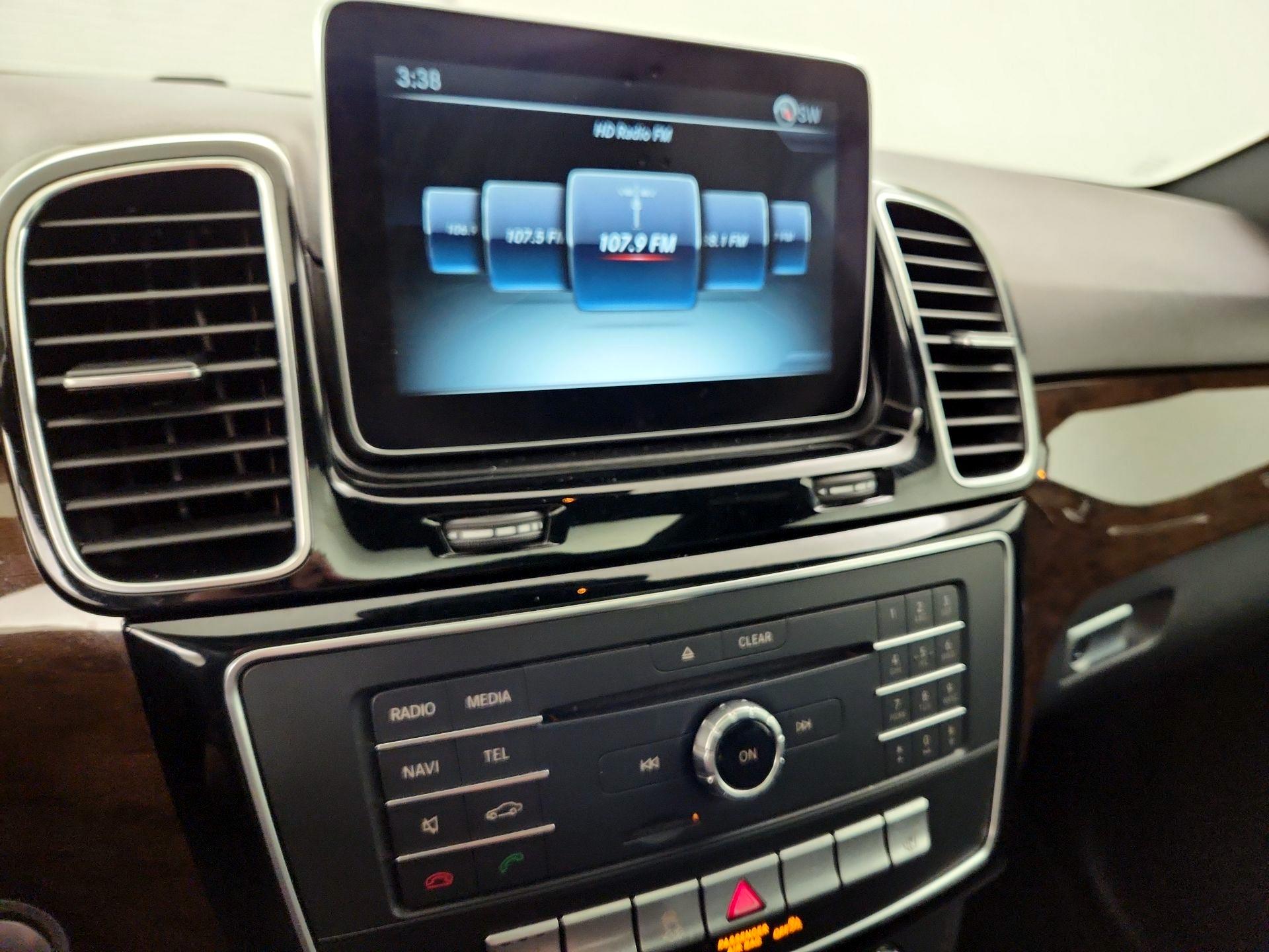 Thumbnail: 2016 Mercedes-Benz GLE - 16