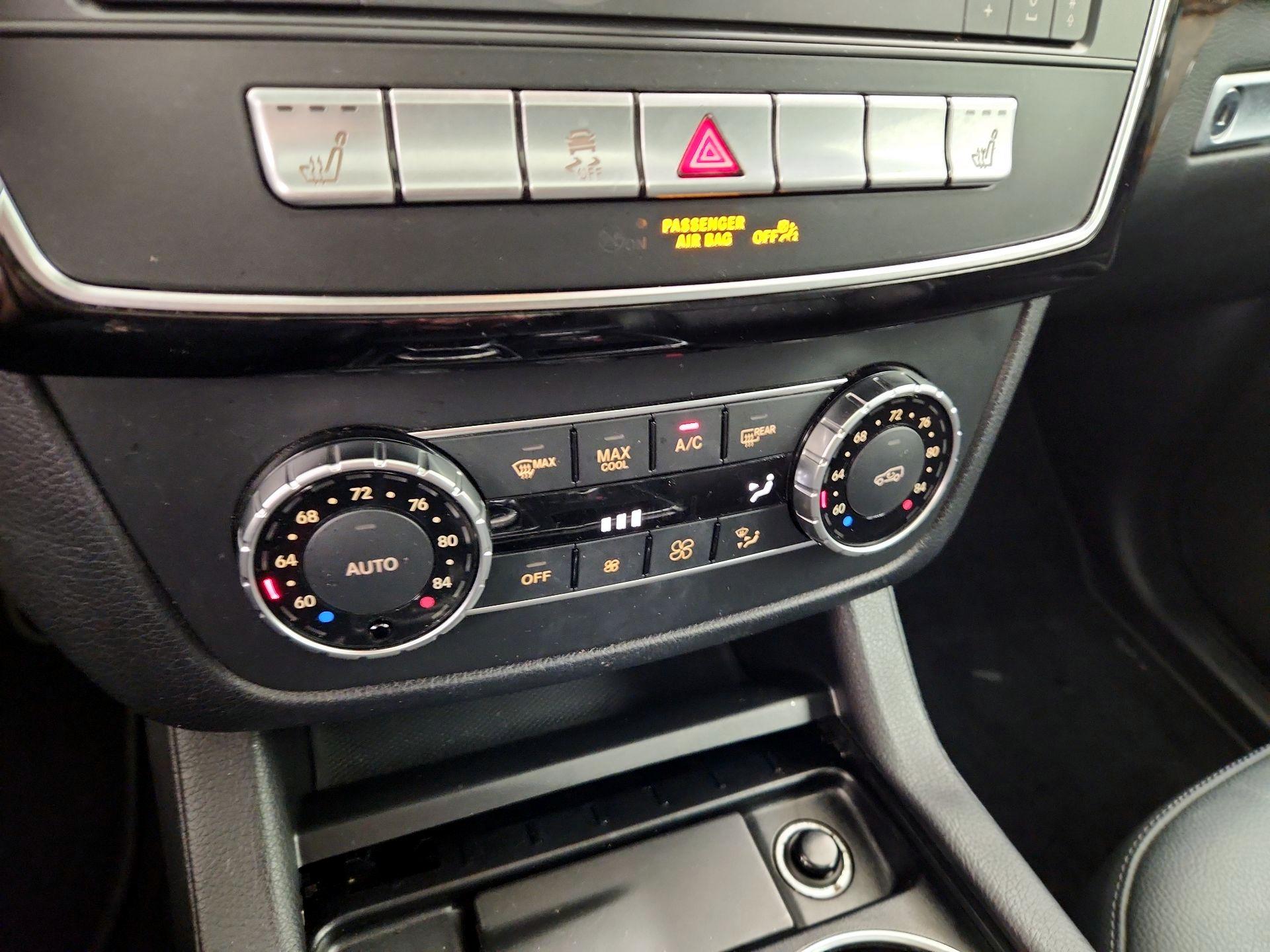 Thumbnail: 2016 Mercedes-Benz GLE - 17