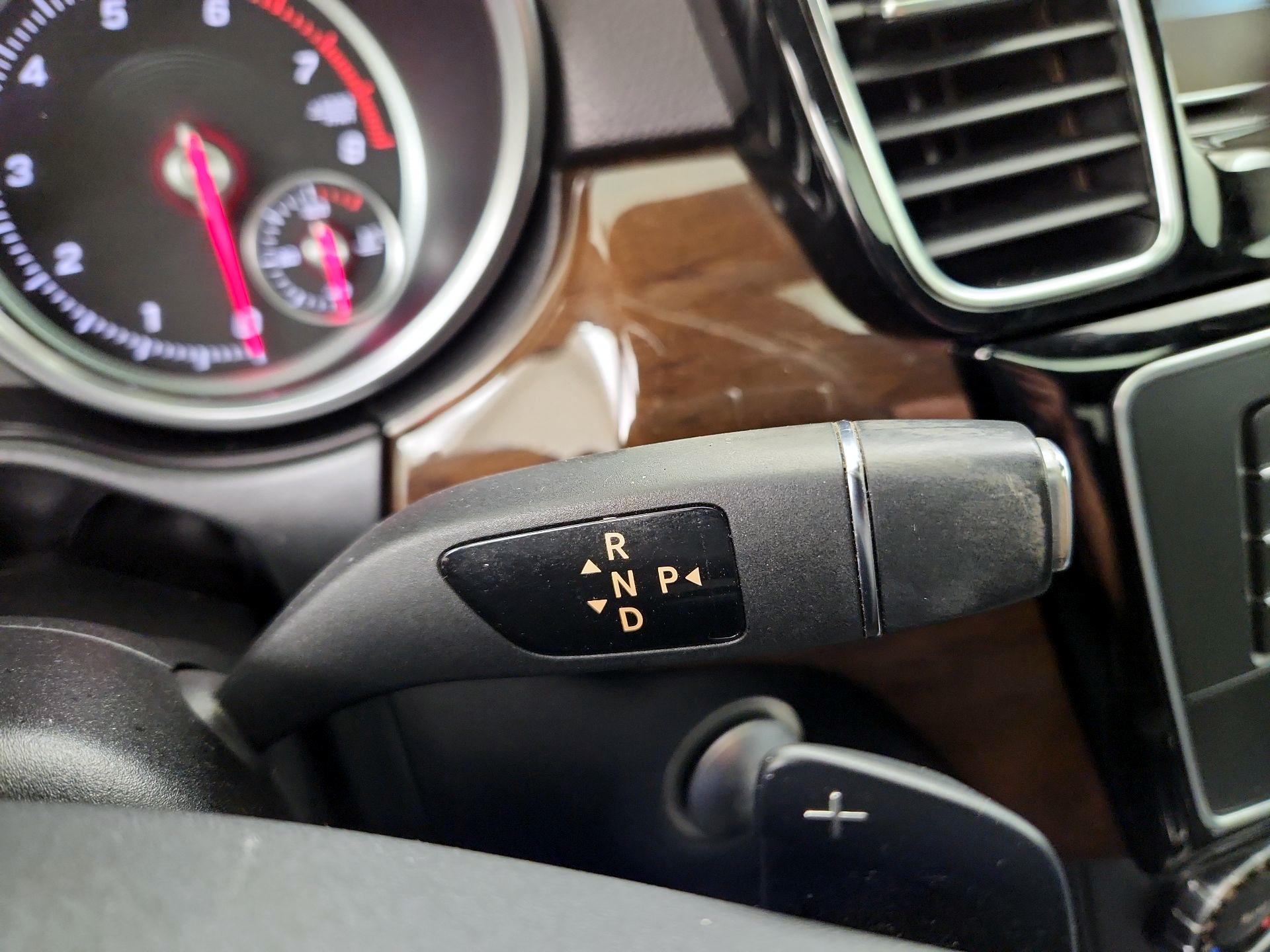 Thumbnail: 2016 Mercedes-Benz GLE - 18