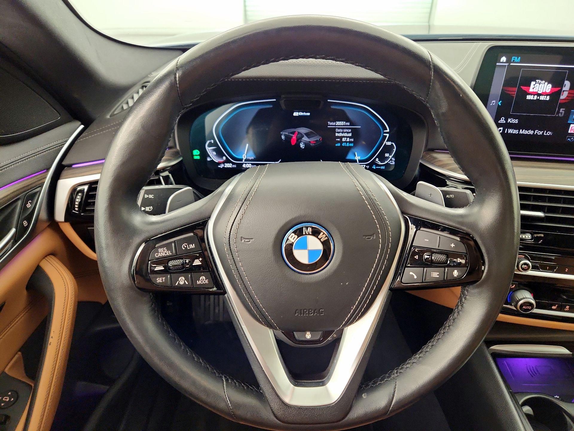 Thumbnail: 2022 BMW 5 Series - 10