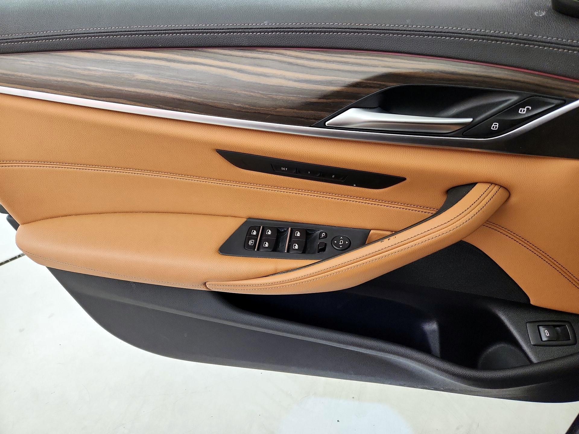 Thumbnail: 2022 BMW 5 Series - 12