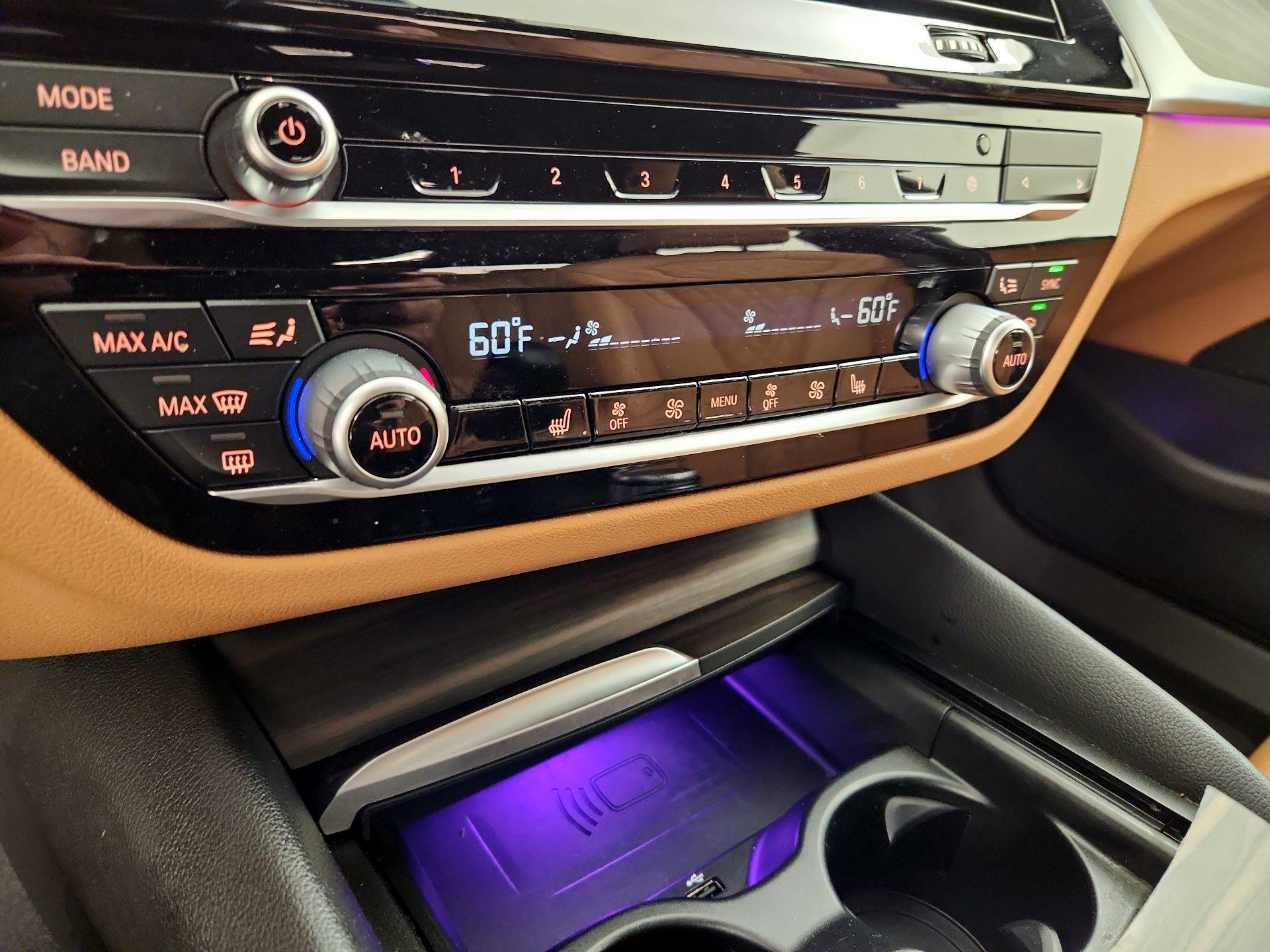 Thumbnail: 2022 BMW 5 Series - 17