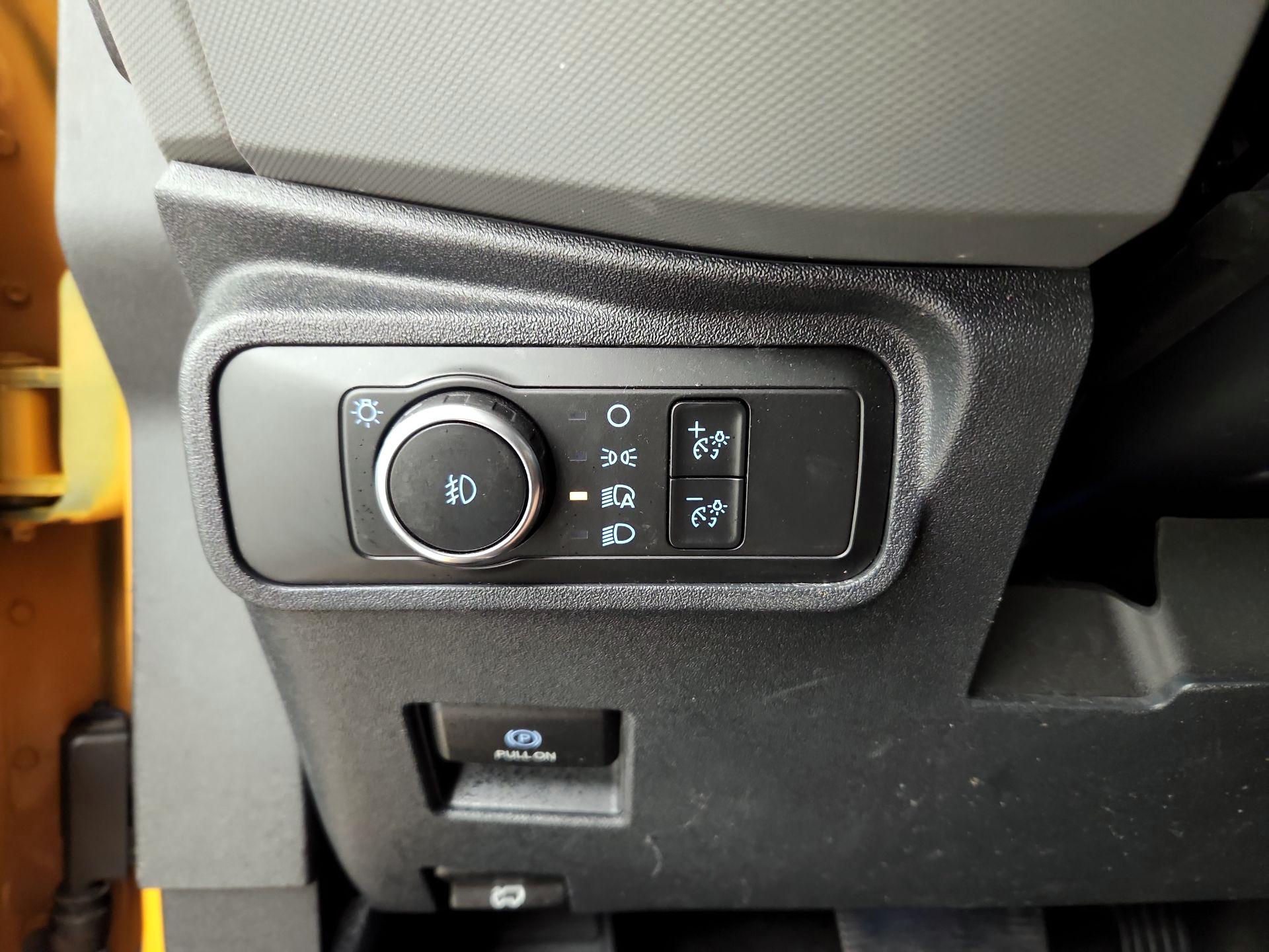 Thumbnail: 2022 Ford Bronco - 13