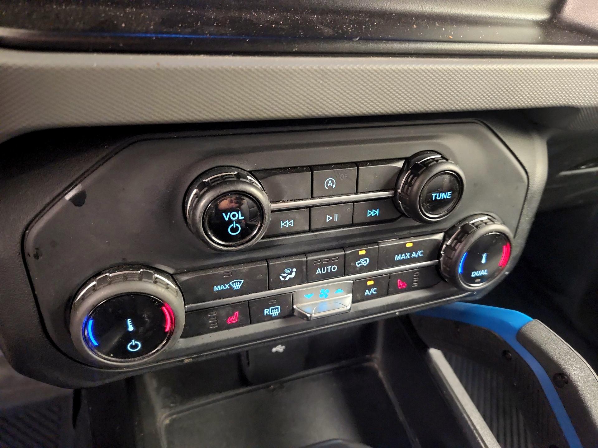 Thumbnail: 2022 Ford Bronco - 17