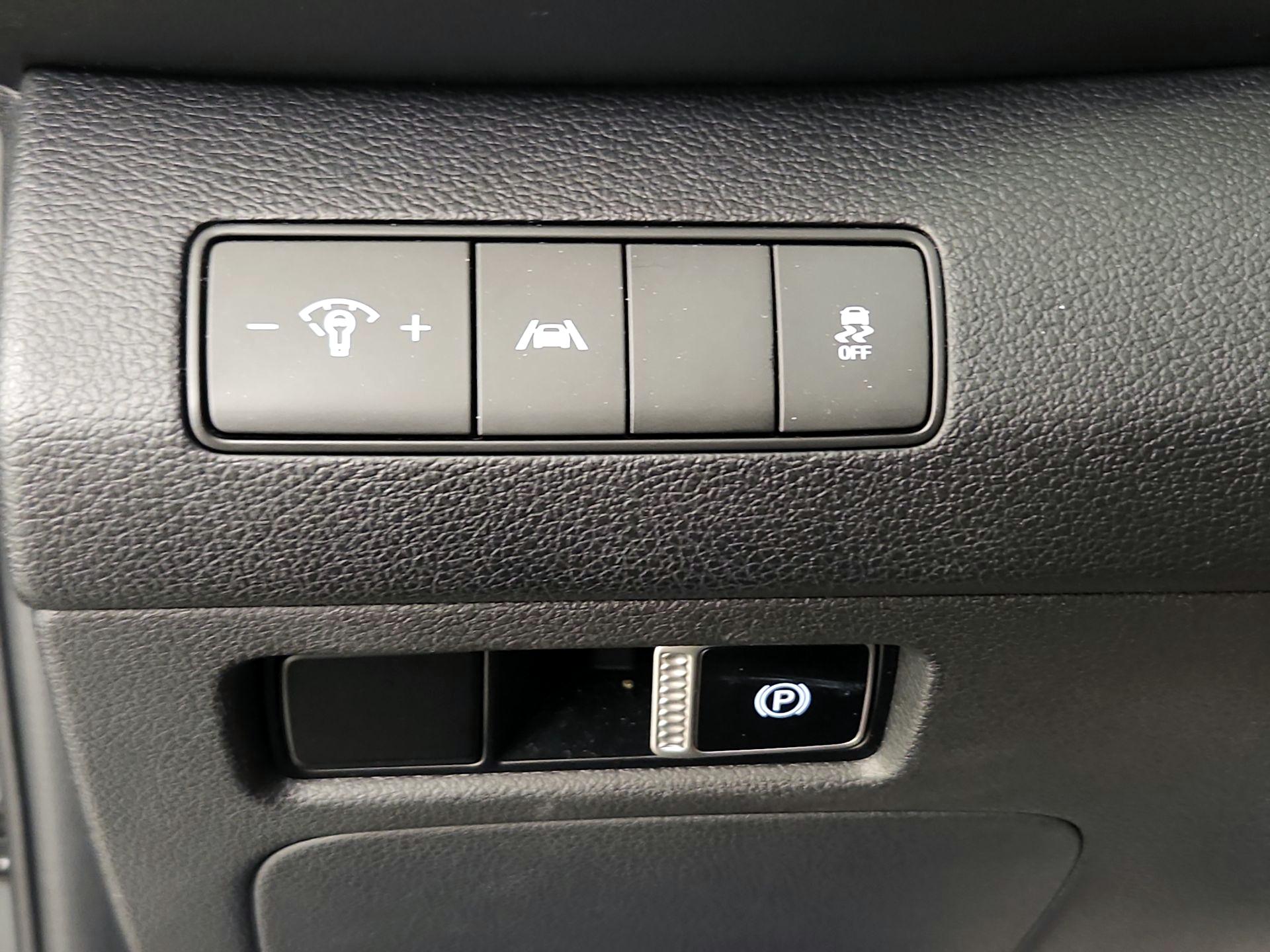 Thumbnail: 2021 Hyundai Santa Fe - 13