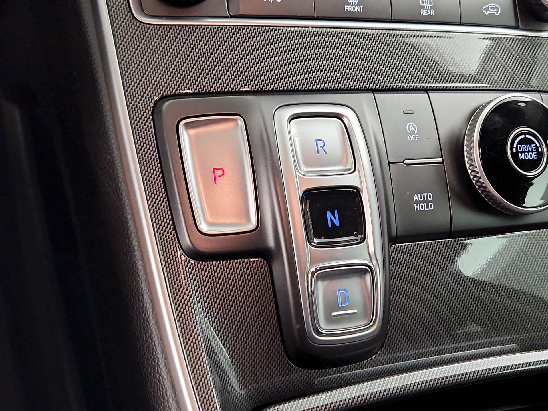 Thumbnail: 2021 Hyundai Santa Fe - 17