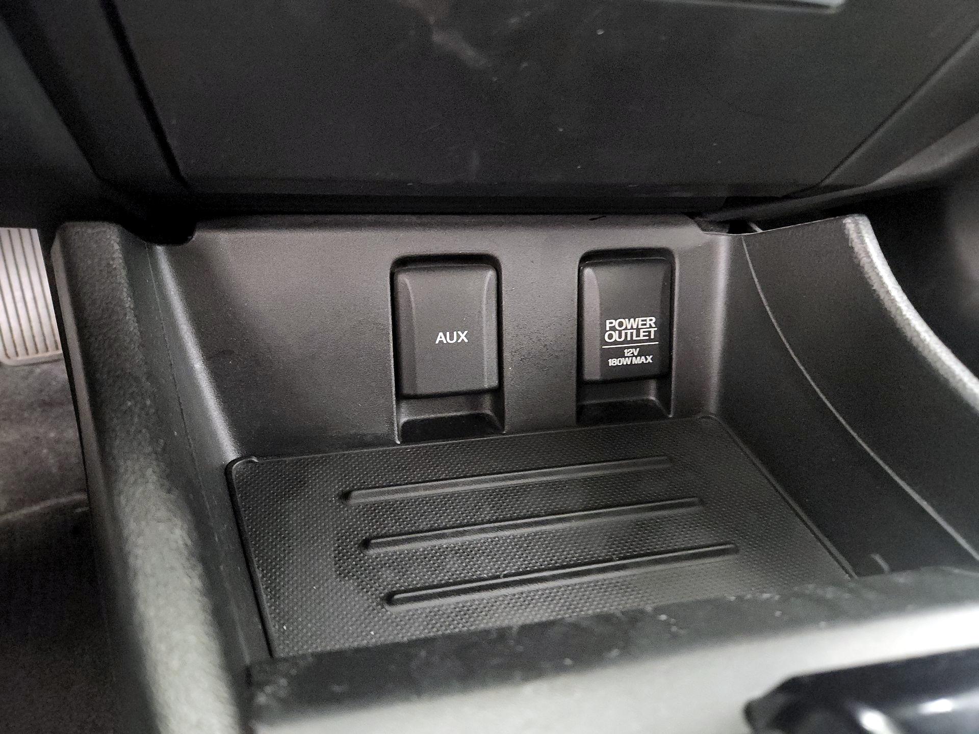 Thumbnail: 2014 Honda Civic - 18