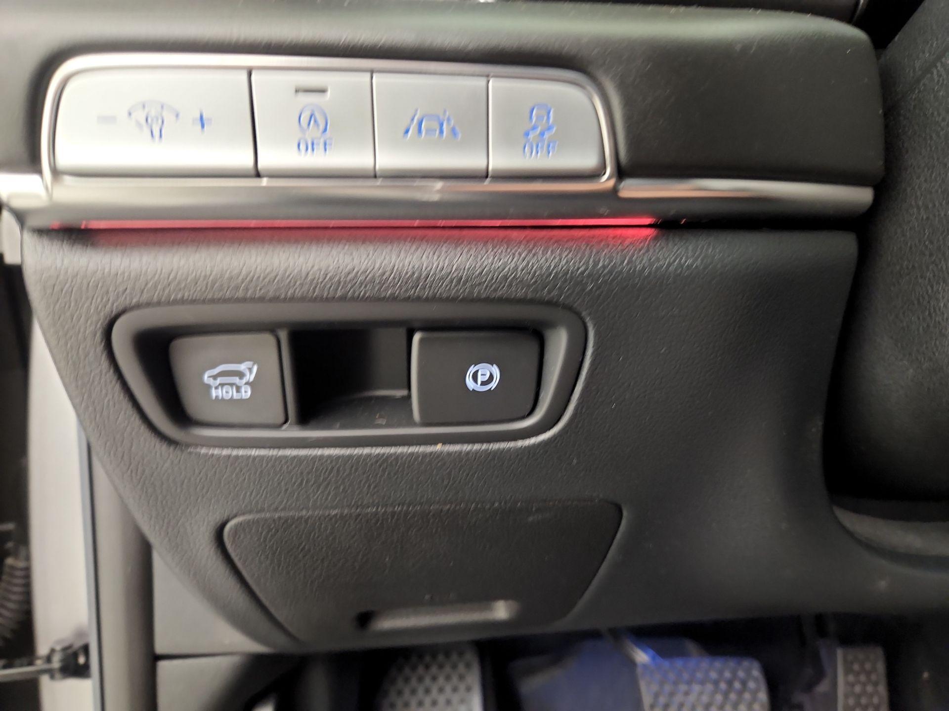 Thumbnail: 2021 Genesis GV80 - 13