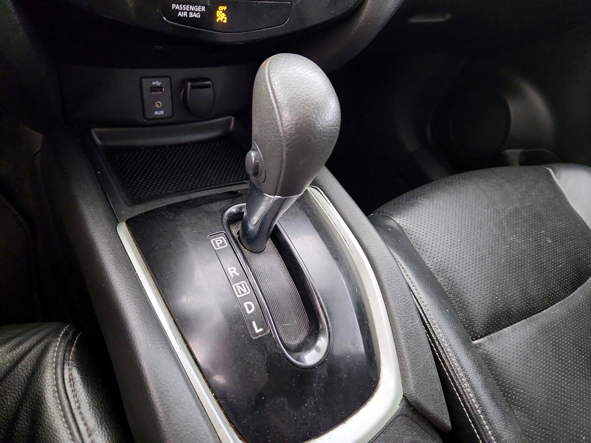 Thumbnail: 2014 Nissan Rogue - 17