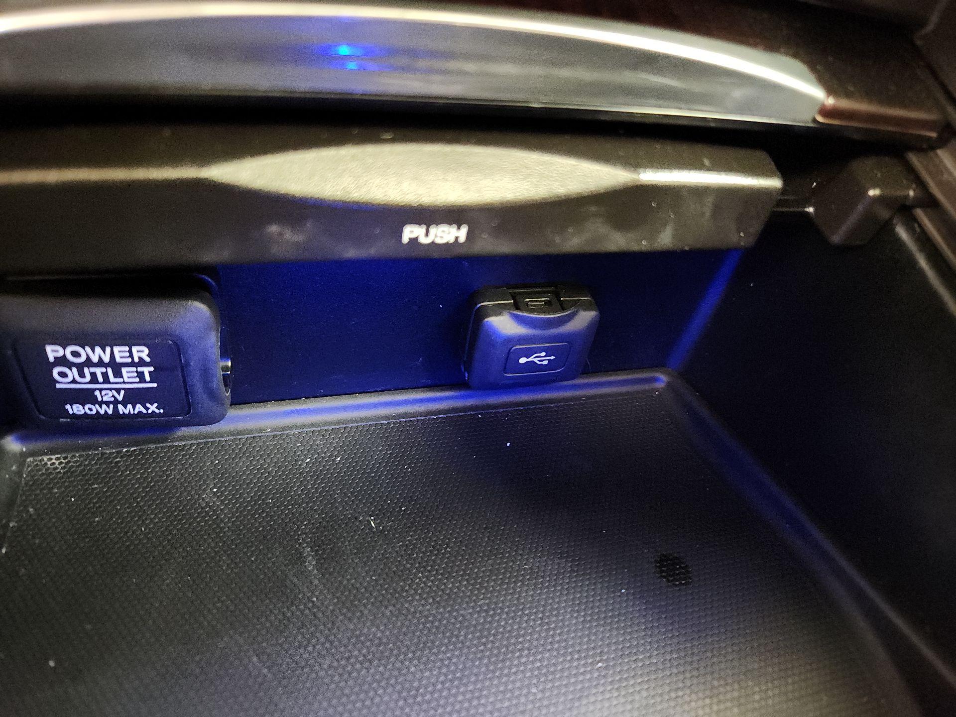 Thumbnail: 2017 Acura TLX - 19