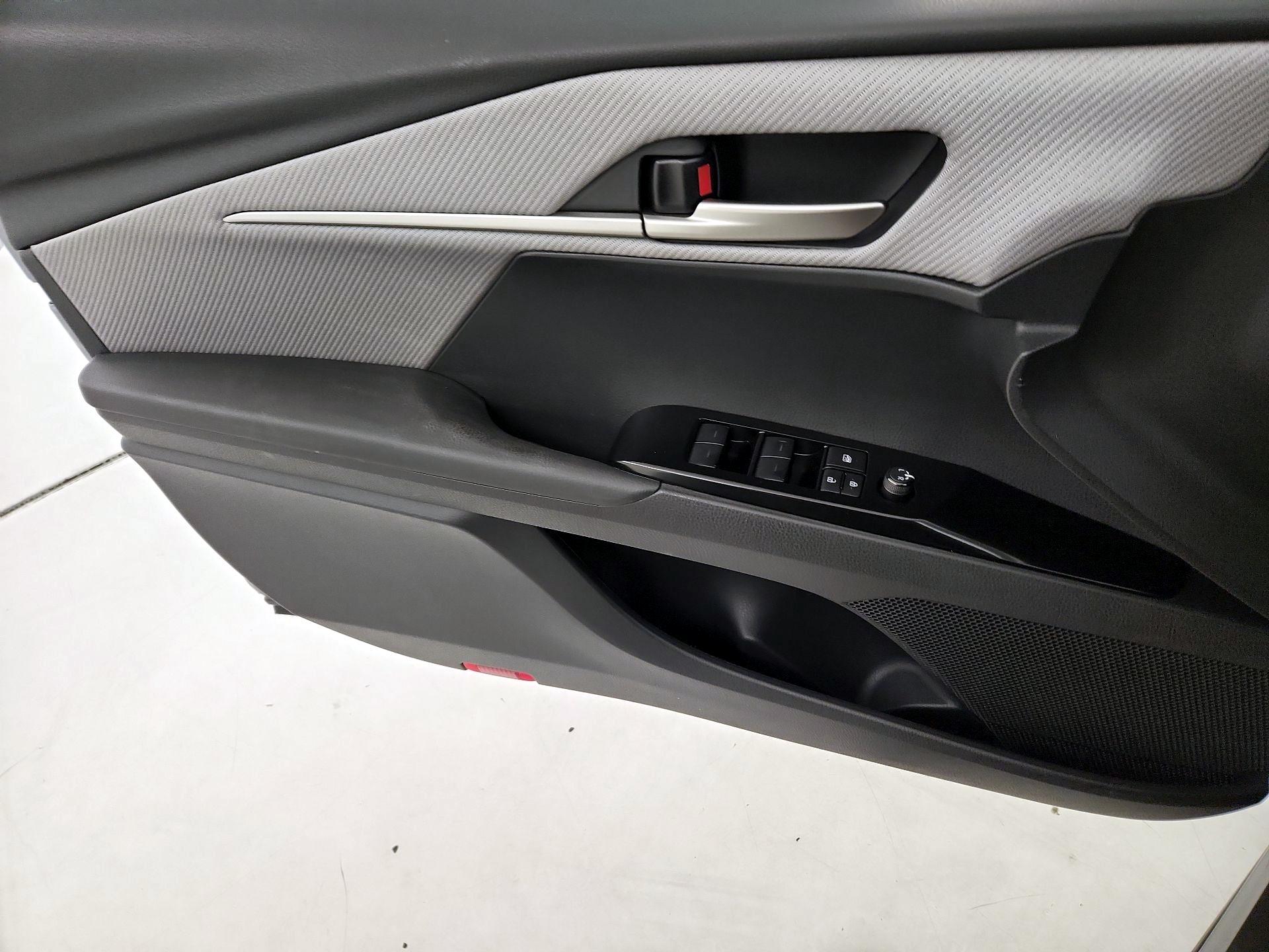 Thumbnail: 2025 Toyota Camry - 12