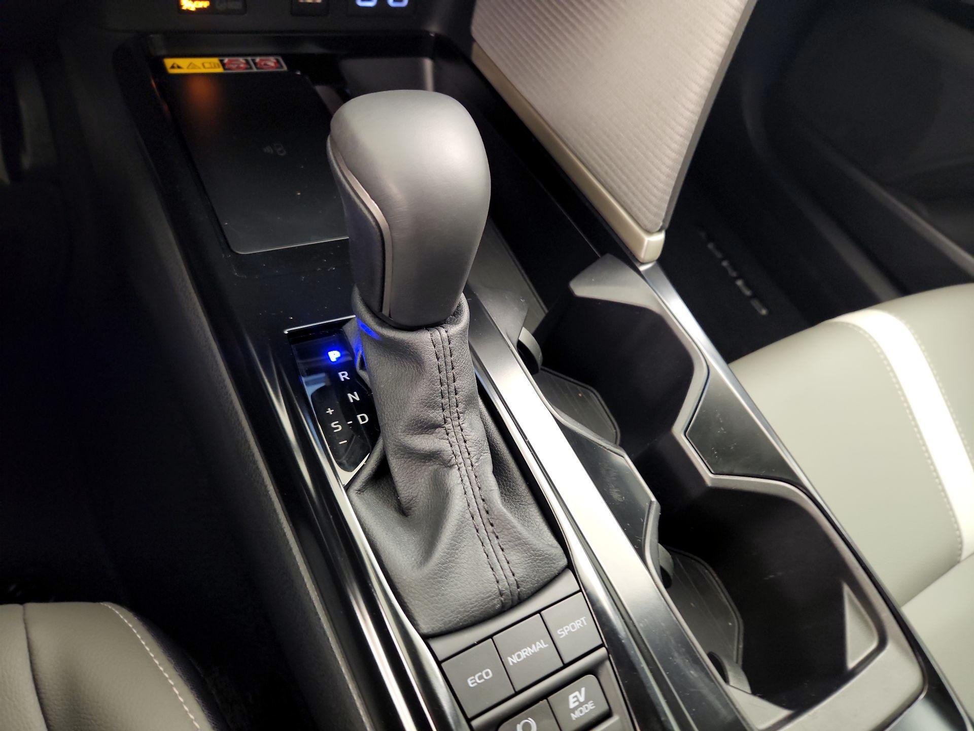 Thumbnail: 2025 Toyota Camry - 17