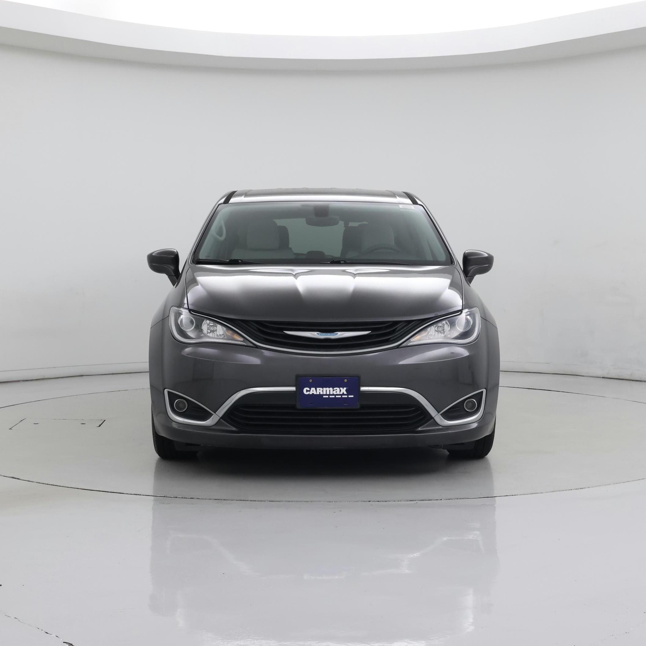 Thumbnail: 2018 Chrysler Pacifica - 5