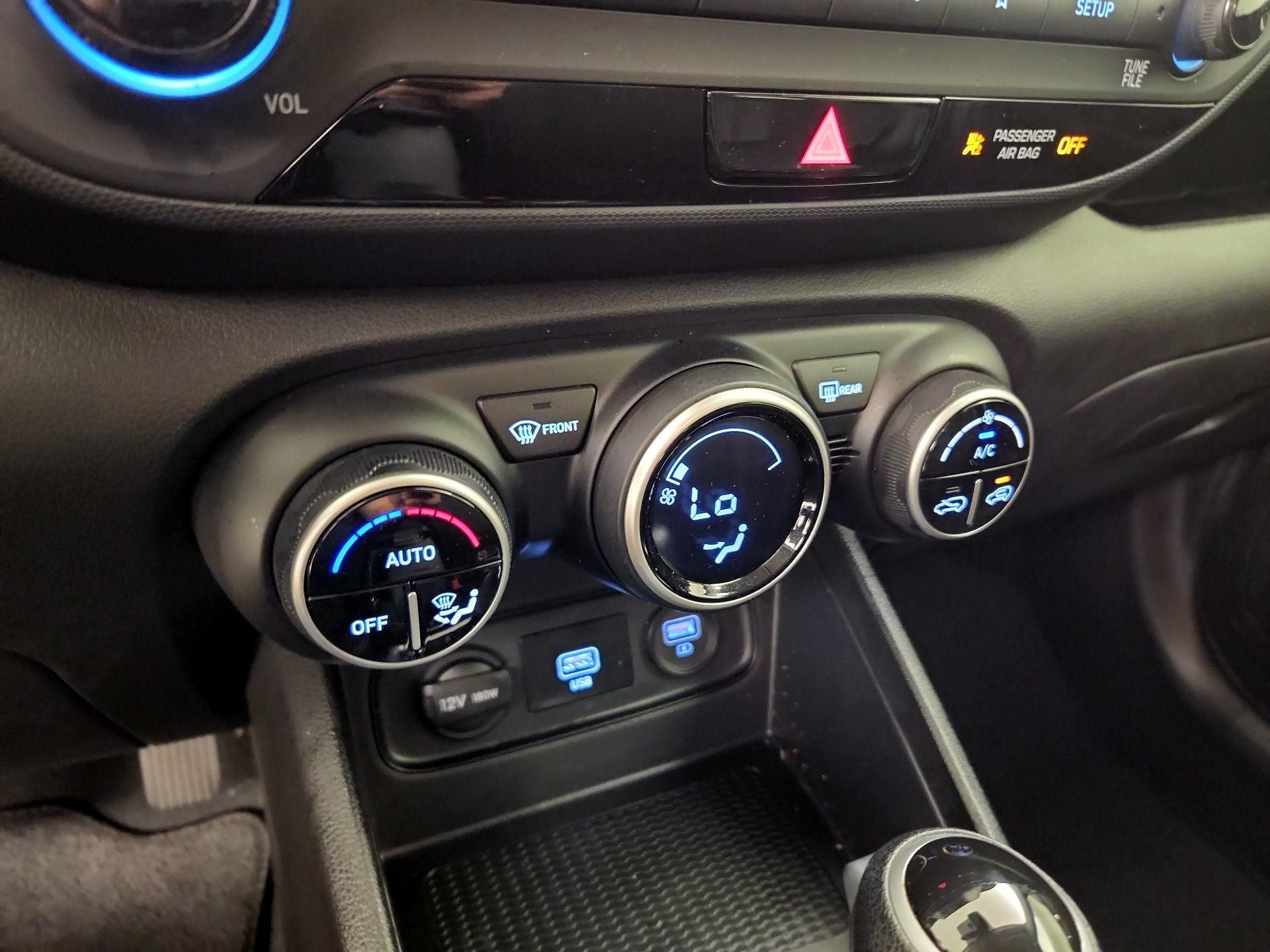 Thumbnail: 2020 Hyundai Venue - 16