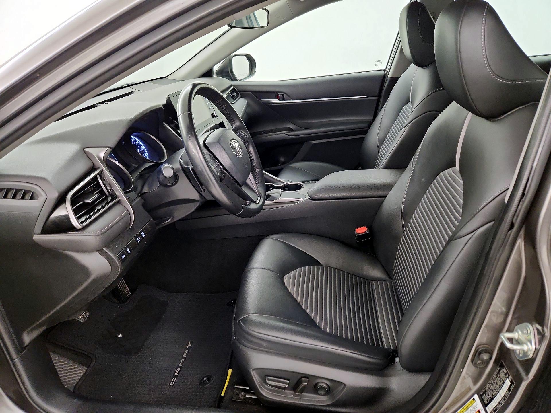 Thumbnail: 2021 Toyota Camry - 11