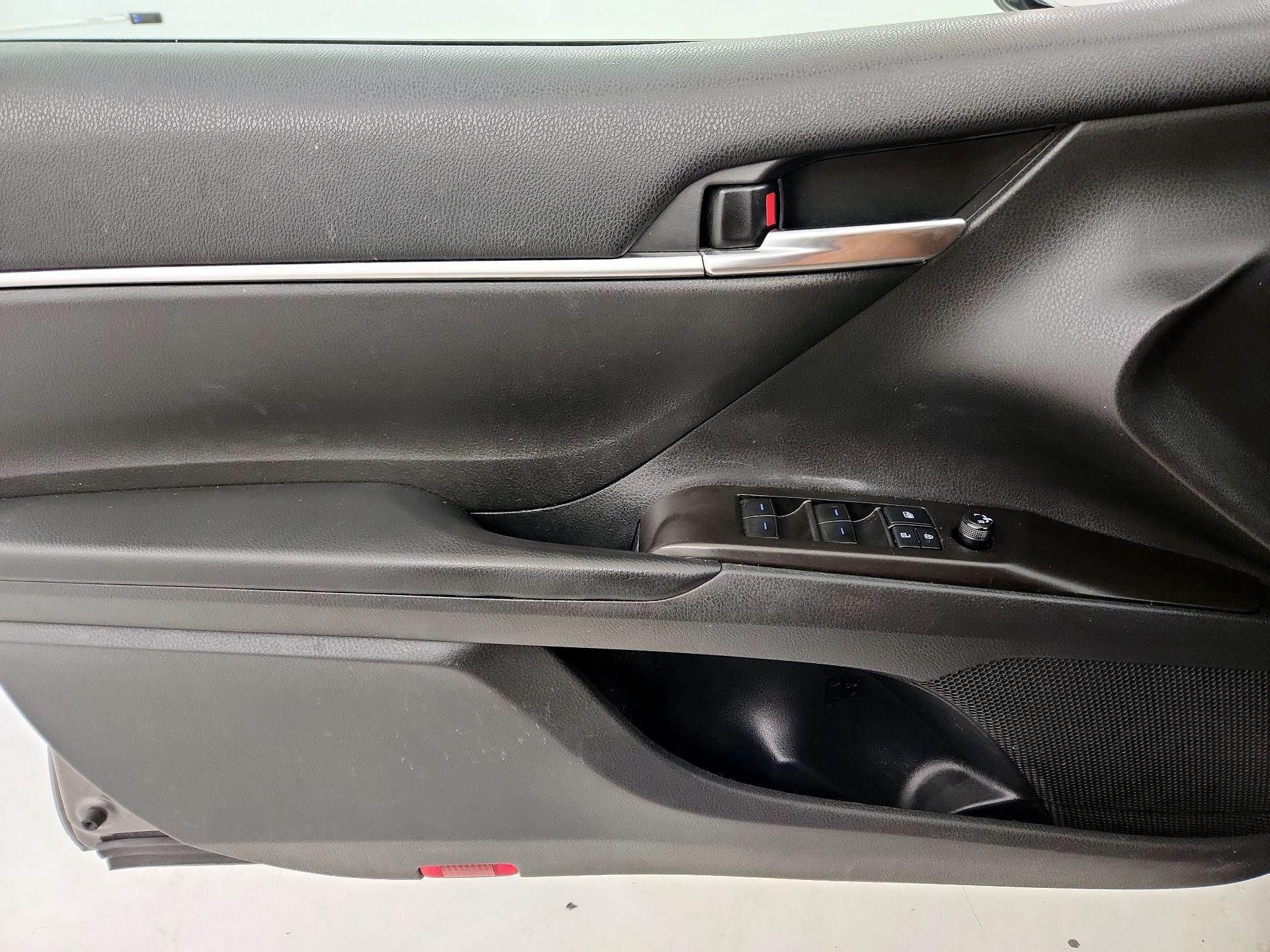 Thumbnail: 2021 Toyota Camry - 12