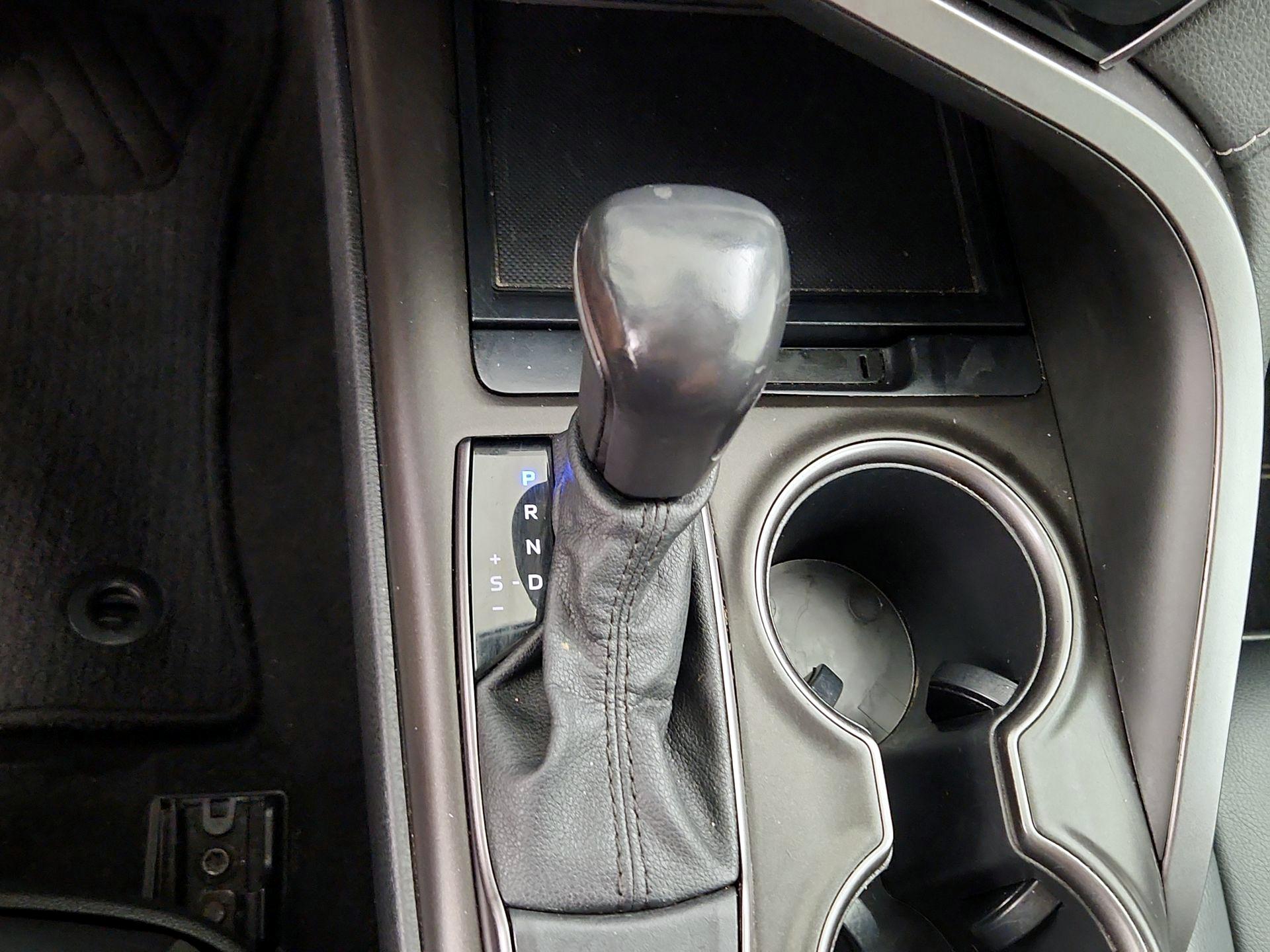 Thumbnail: 2021 Toyota Camry - 17