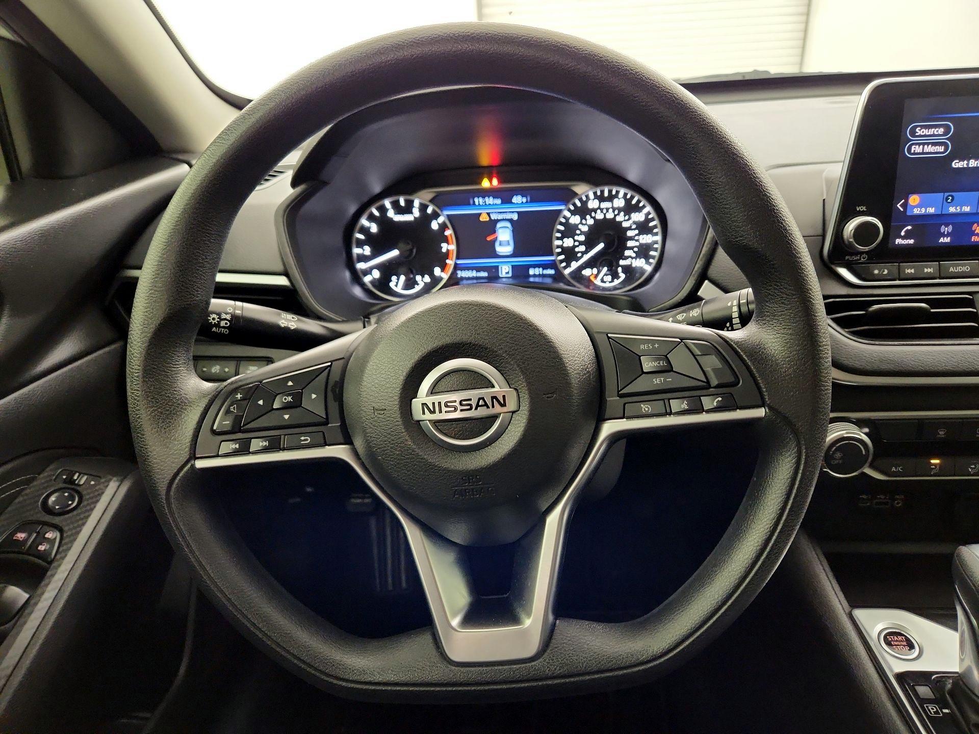 Thumbnail: 2019 Nissan Altima - 10